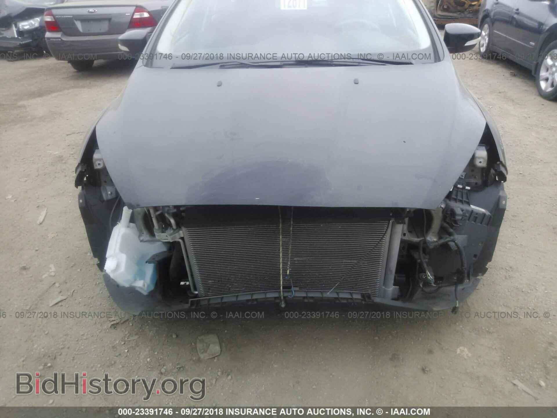 2016 Ford Focus - VIN: 1FADP3K28GL284540 - Photo 6