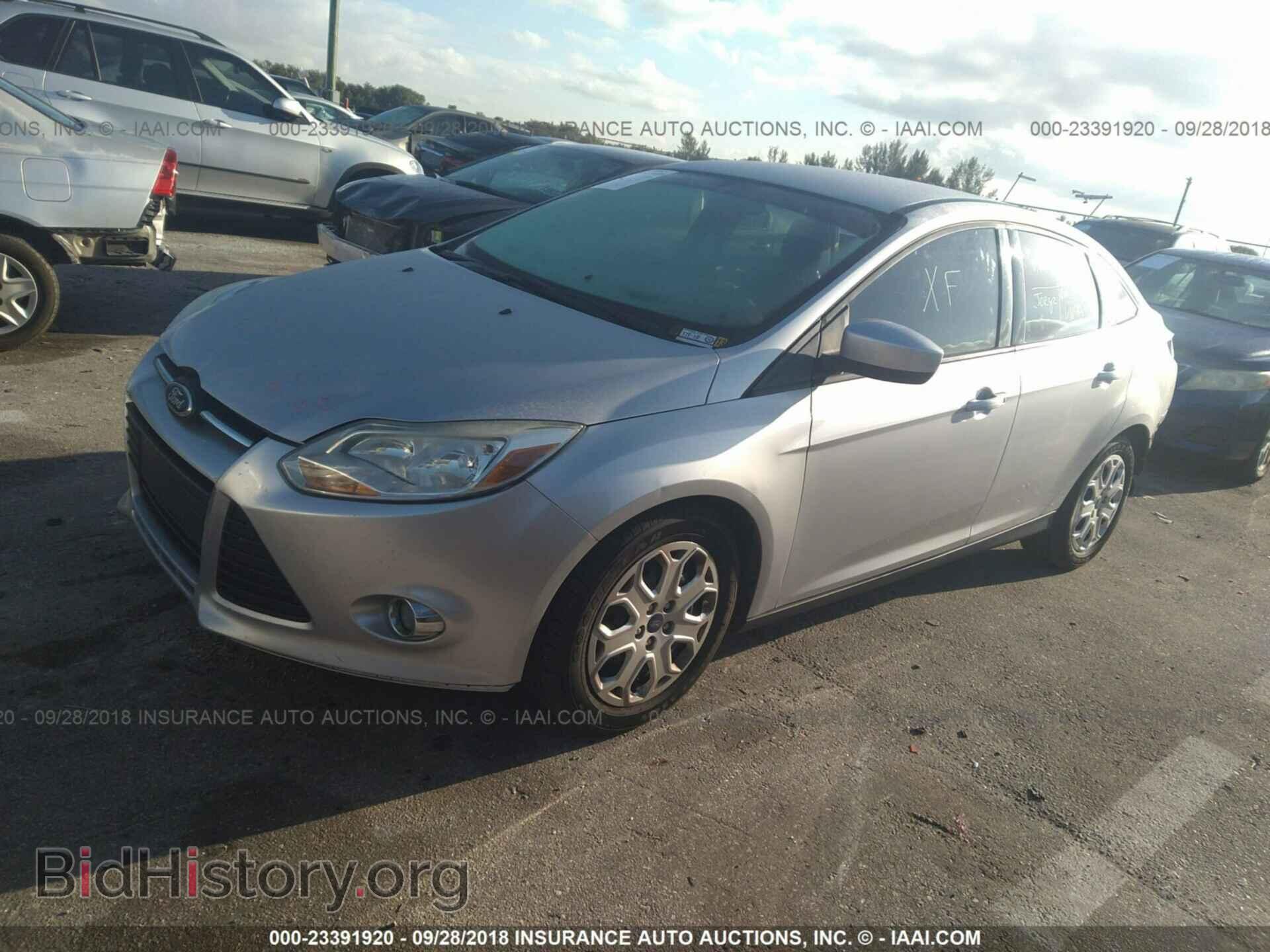 2012 Ford Focus - VIN: 1FAHP3F20CL115232 - Photo 2
