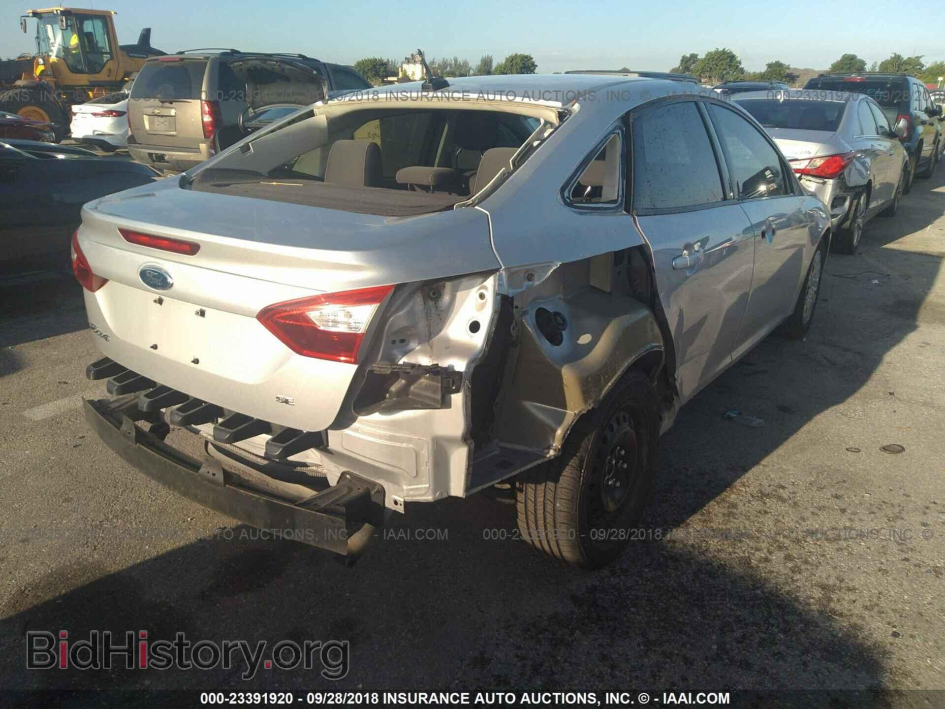 2012 Ford Focus - VIN: 1FAHP3F20CL115232 - Photo 6