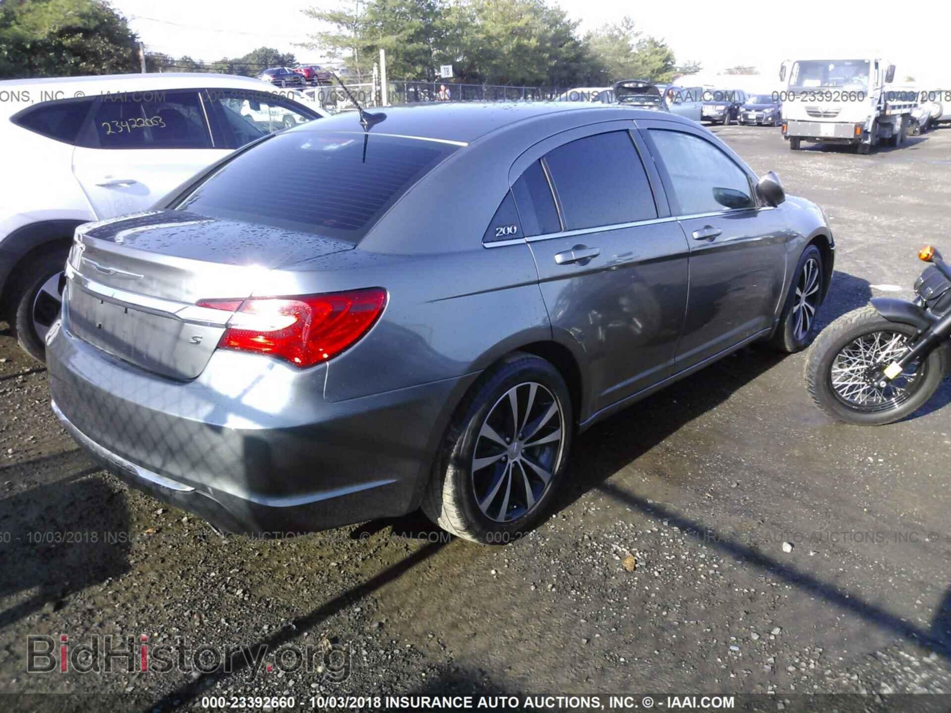 2012 Chrysler 200 - VIN: 1C3CCBHG8CN305601 - Фото 4