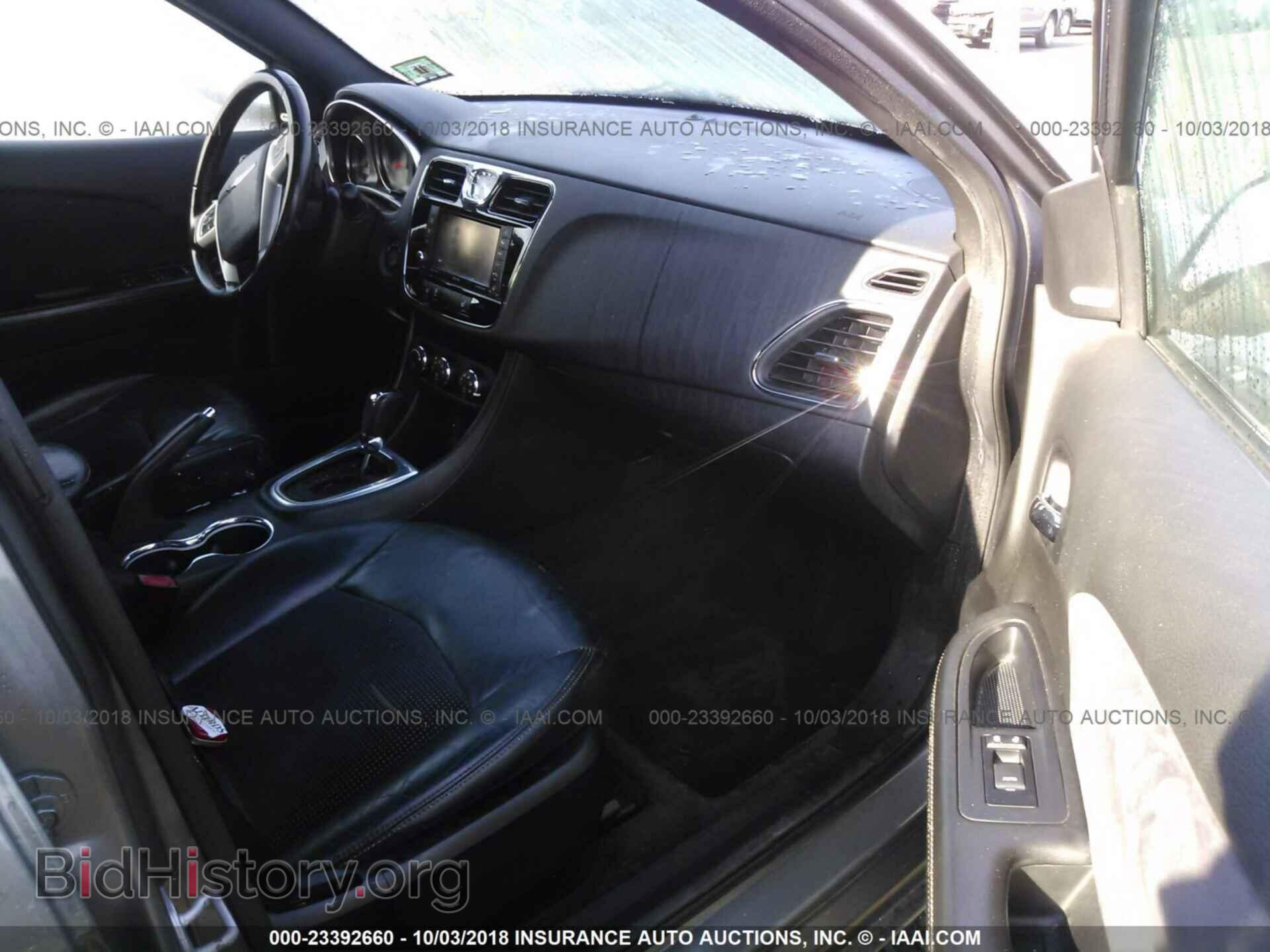 2012 Chrysler 200 - VIN: 1C3CCBHG8CN305601 - Фото 5