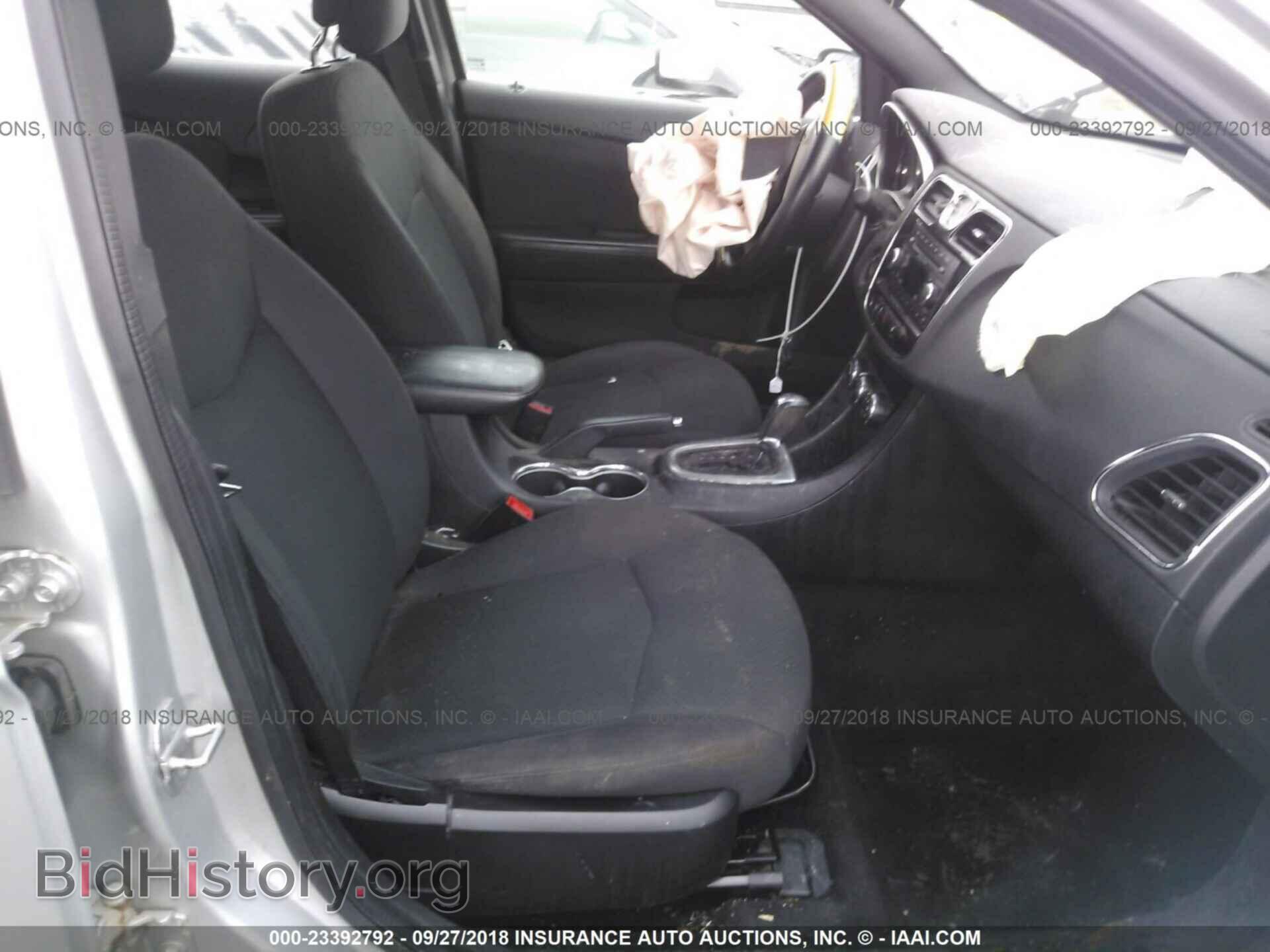 2012 Chrysler 200 - VIN: 1C3CCBBB3CN176938 - Photo 5