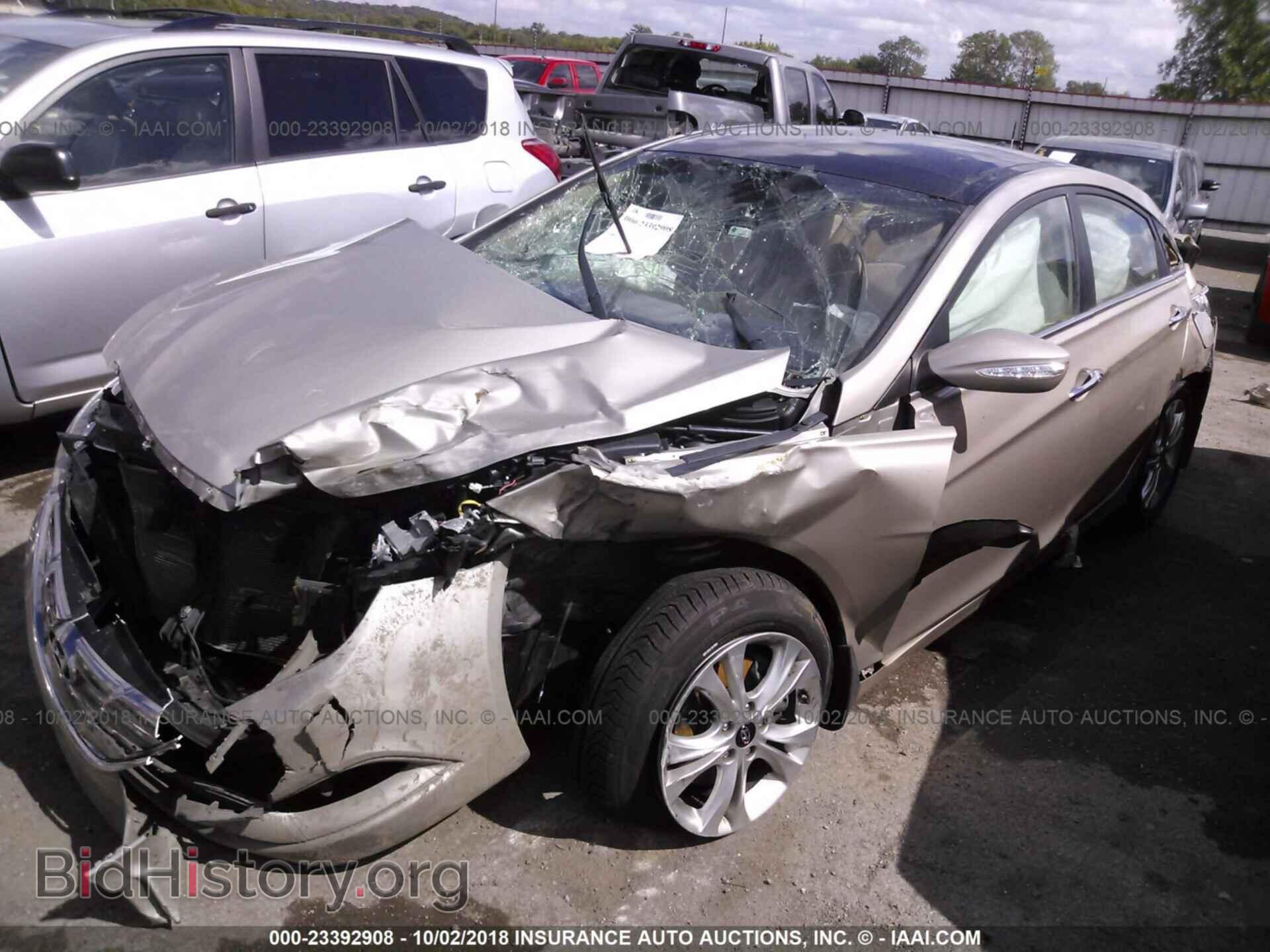 2012 Hyundai Sonata - VIN: 5NPEC4AC2CH329559 - Фото 2