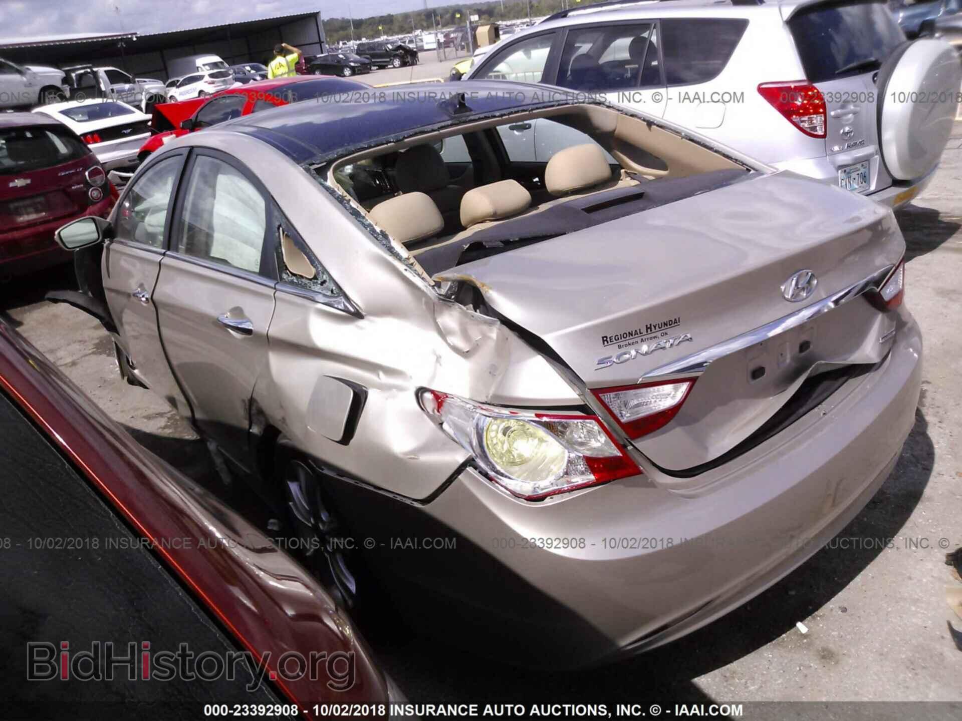 2012 Hyundai Sonata - VIN: 5NPEC4AC2CH329559 - Фото 3