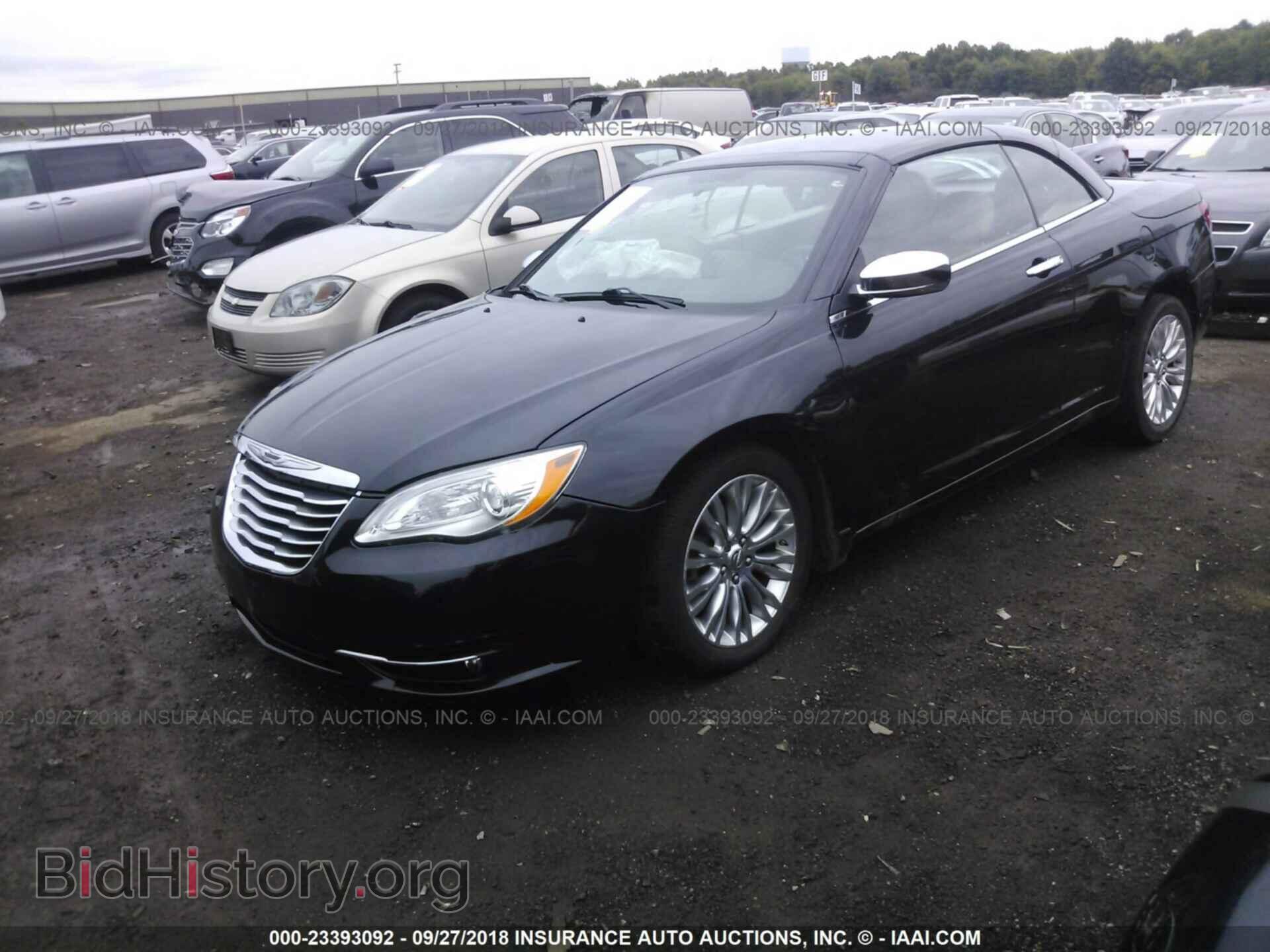 2011 Chrysler 200 - VIN: 1C3BC7EG8BN529608 - Фото 2