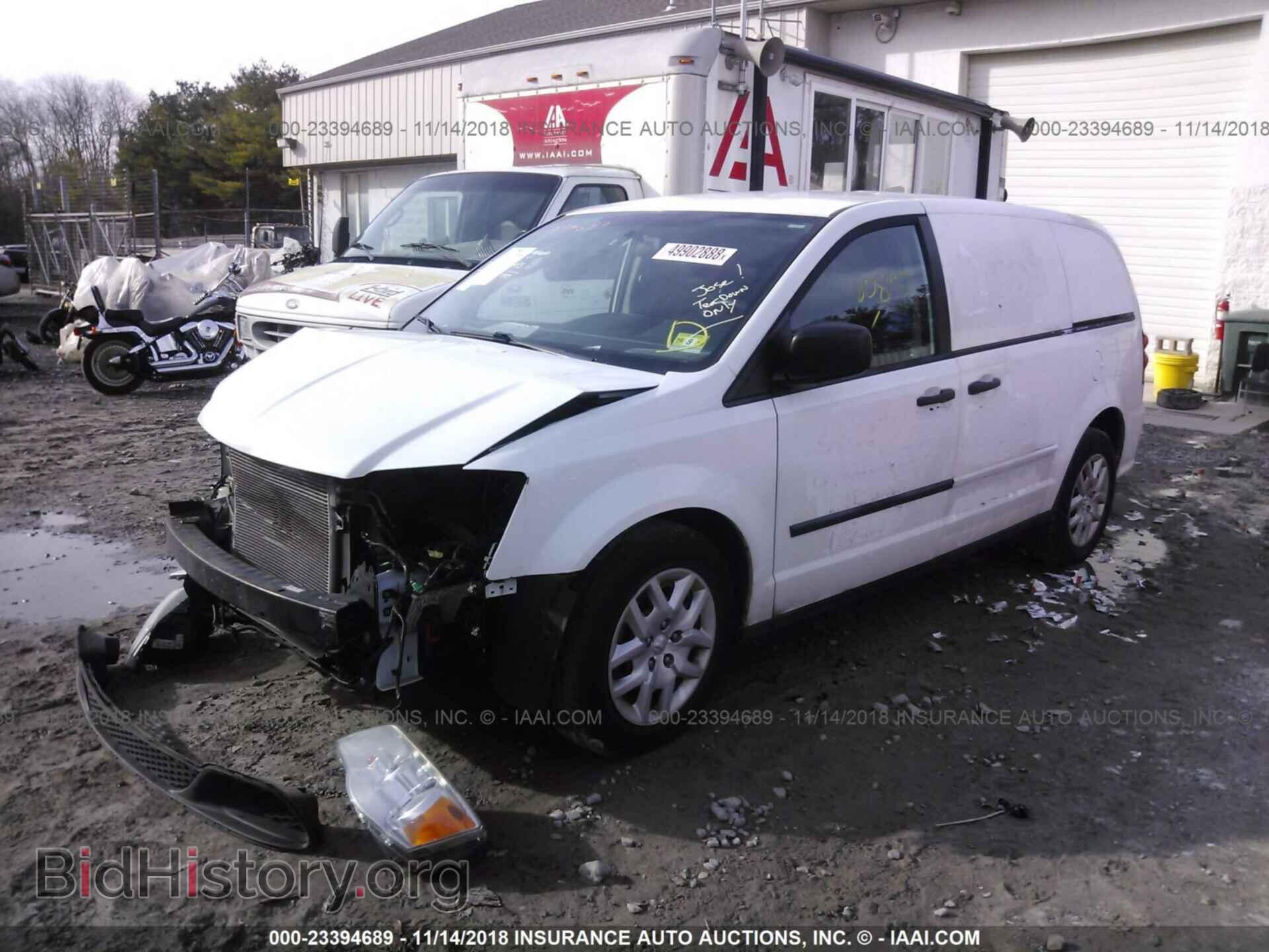 2014 Ram Tradesman - VIN: 2C4JRGAG8ER349905 - Фото 2