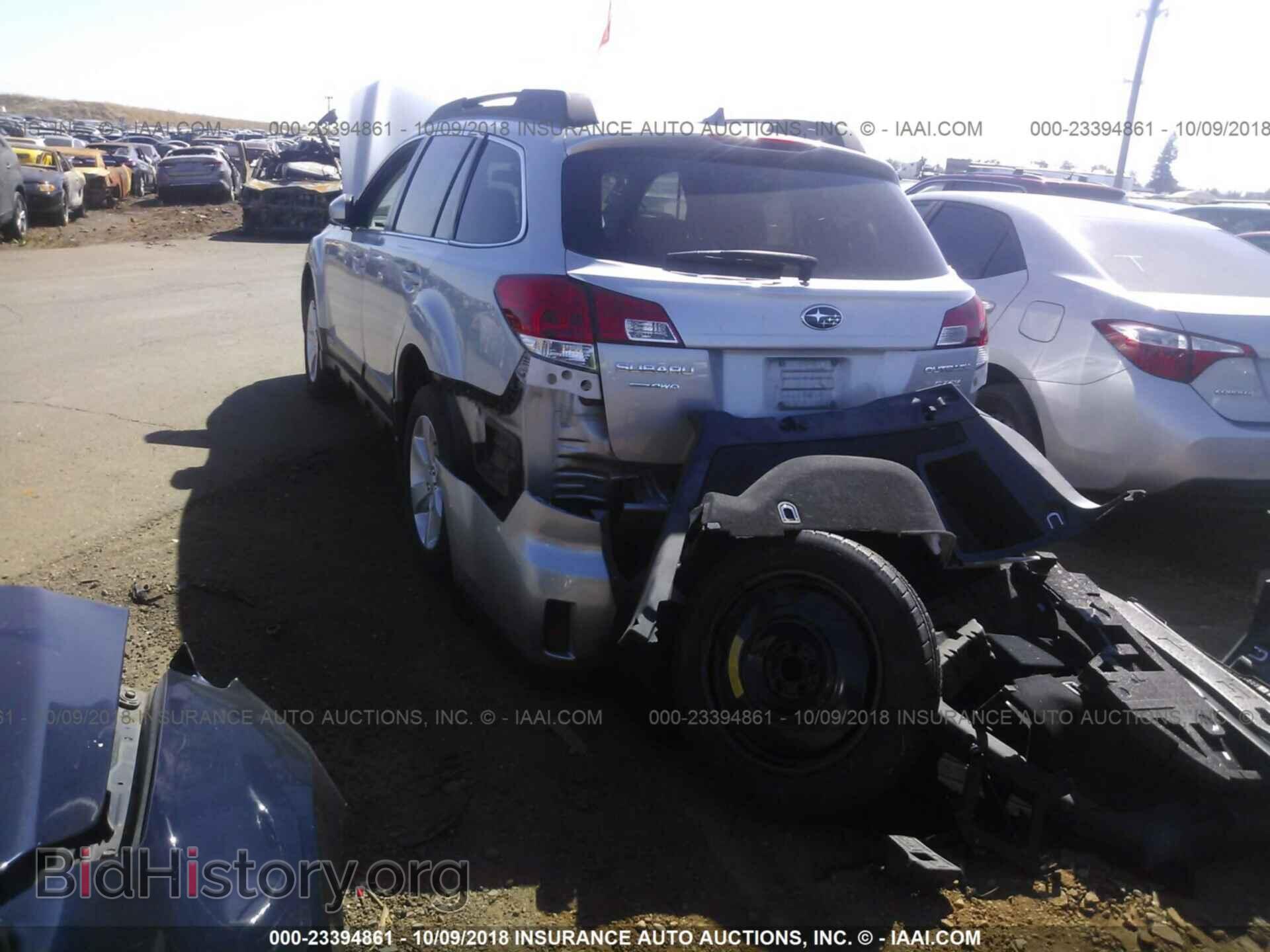 2014 Subaru Outback - VIN: 4S4BRBCC7E3234007 - Фото 3