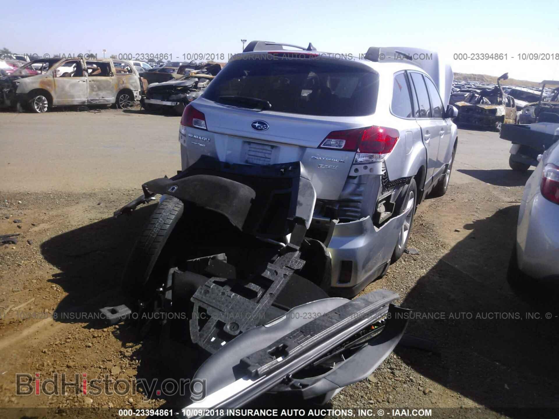 2014 Subaru Outback - VIN: 4S4BRBCC7E3234007 - Фото 4