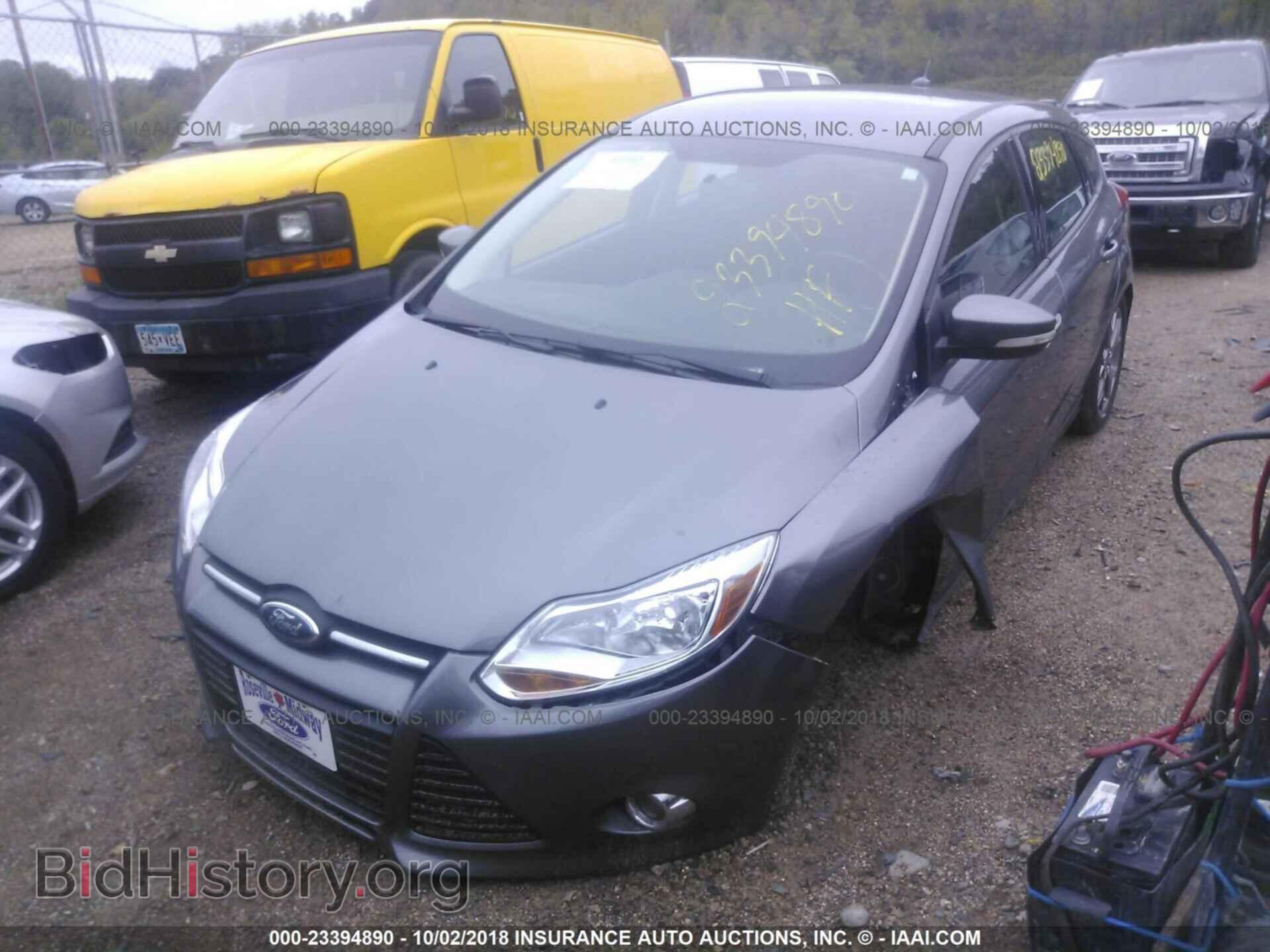 2014 Ford Focus - VIN: 1FADP3K25EL423147 - Photo 2