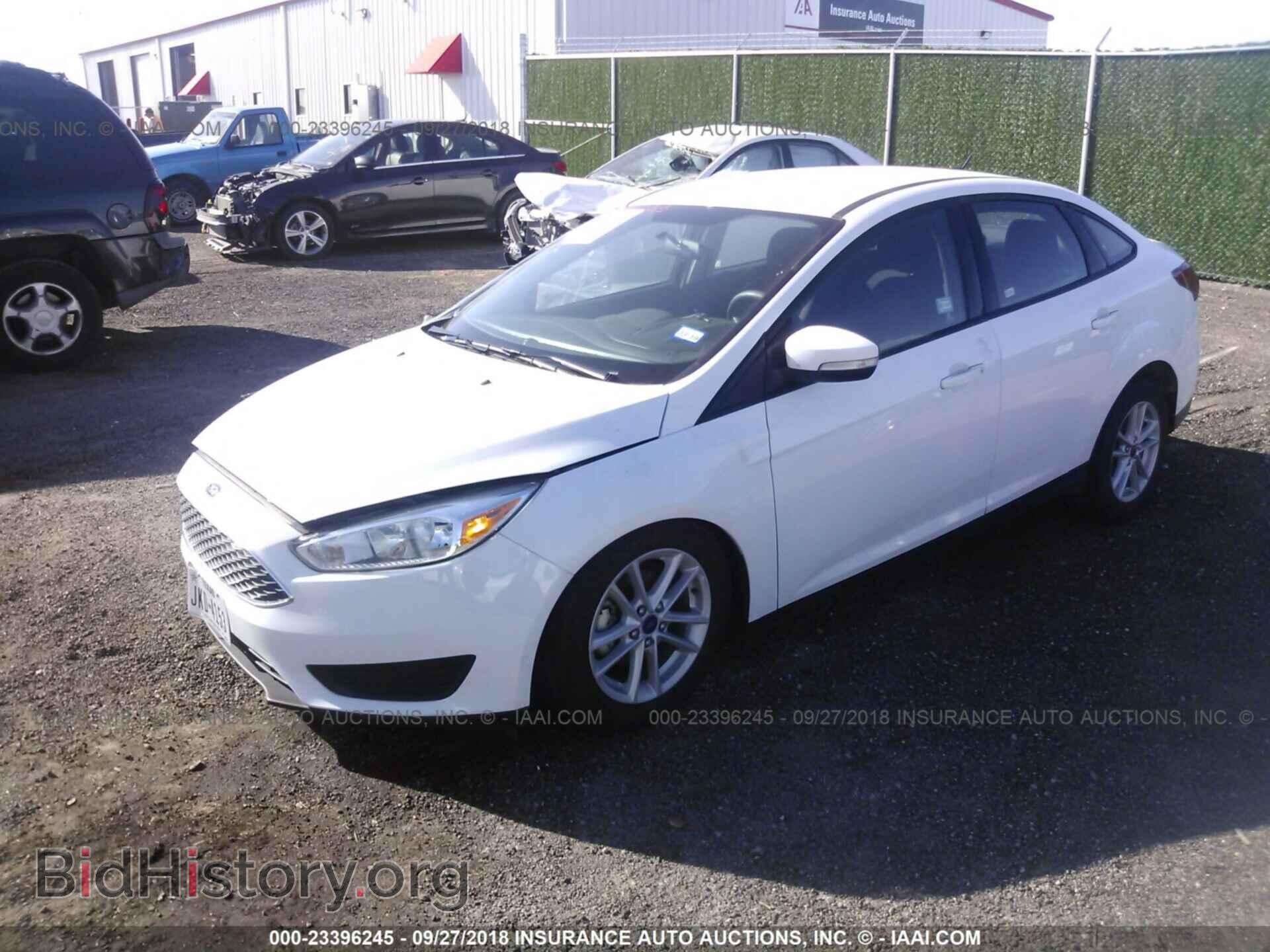 2017 Ford Focus - VIN: 1FADP3F26HL258806 - Photo 2