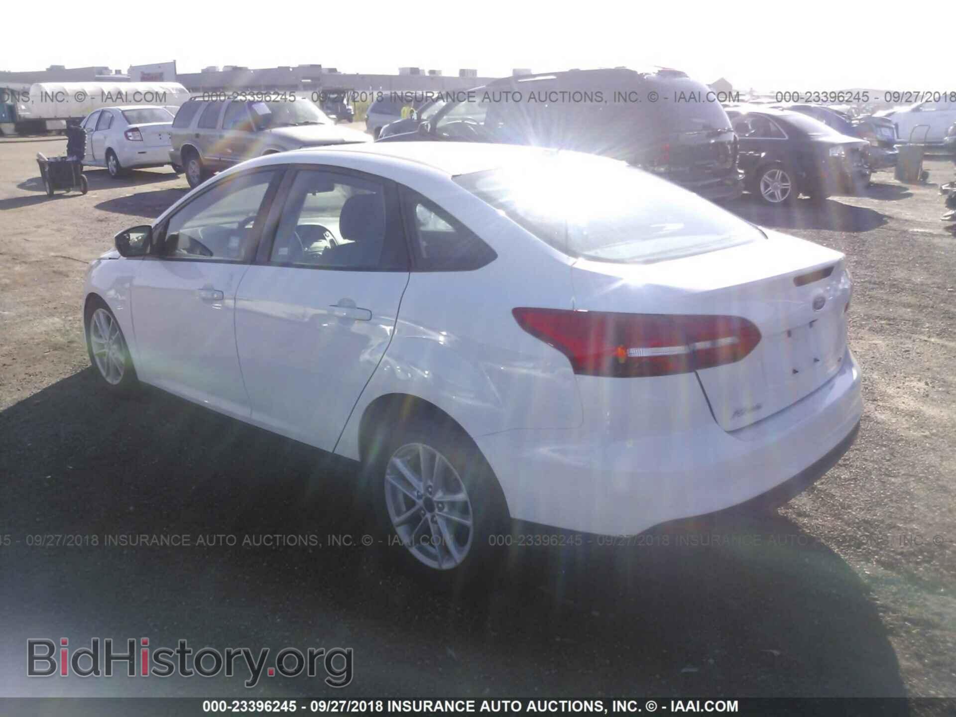 2017 Ford Focus - VIN: 1FADP3F26HL258806 - Photo 3