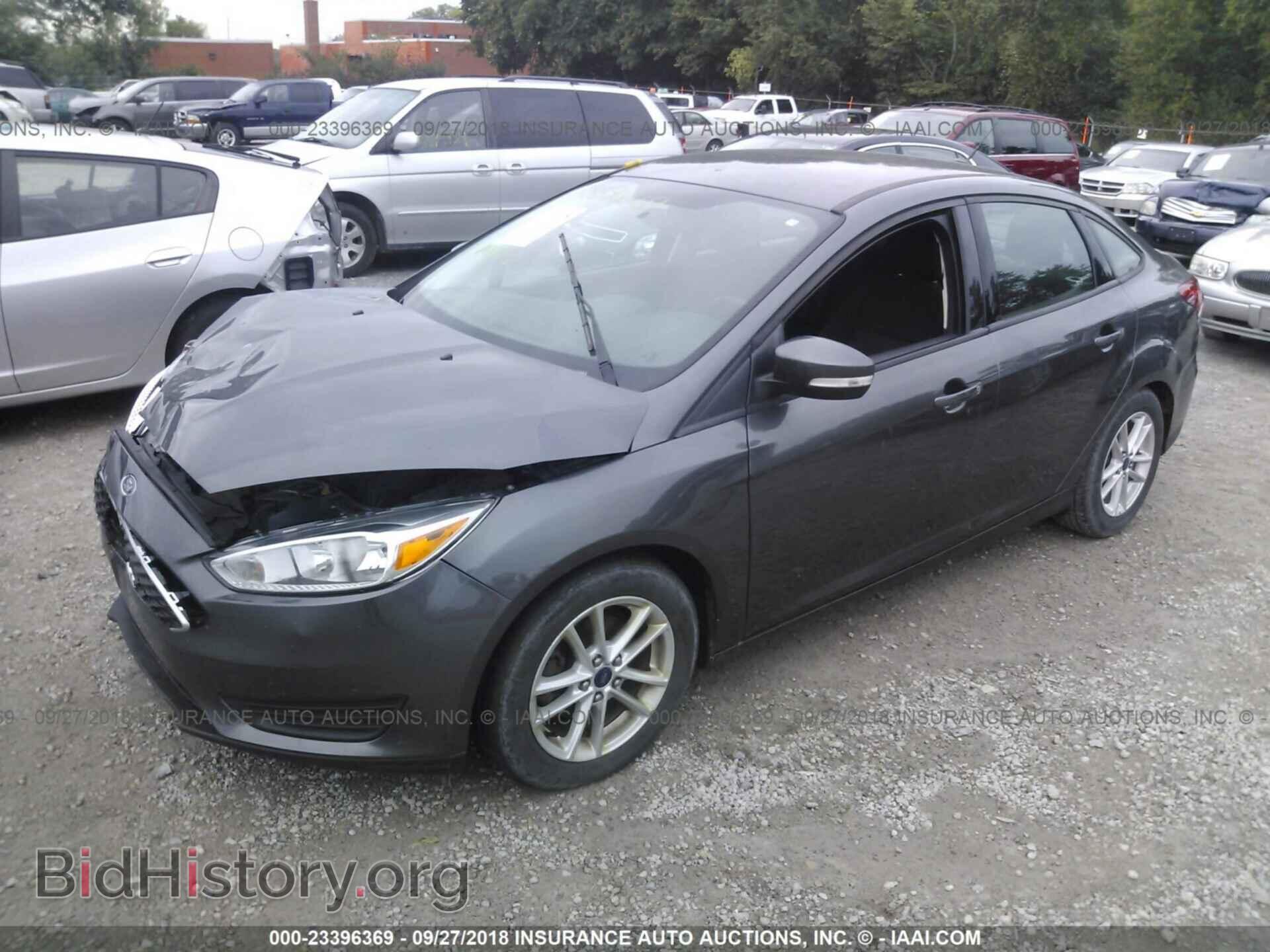 2016 Ford Focus - VIN: 1FADP3F2XGL239206 - Фото 2