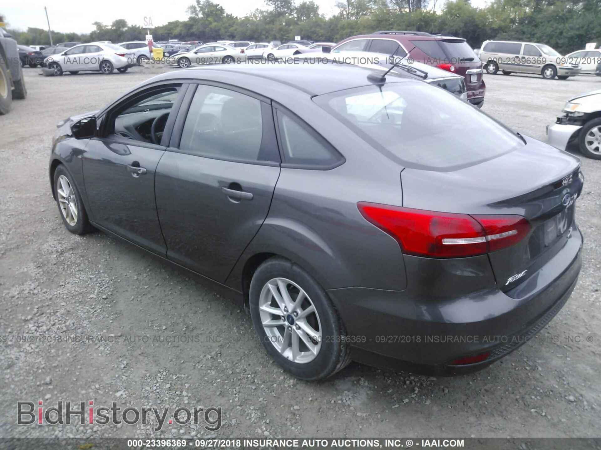 2016 Ford Focus - VIN: 1FADP3F2XGL239206 - Фото 3