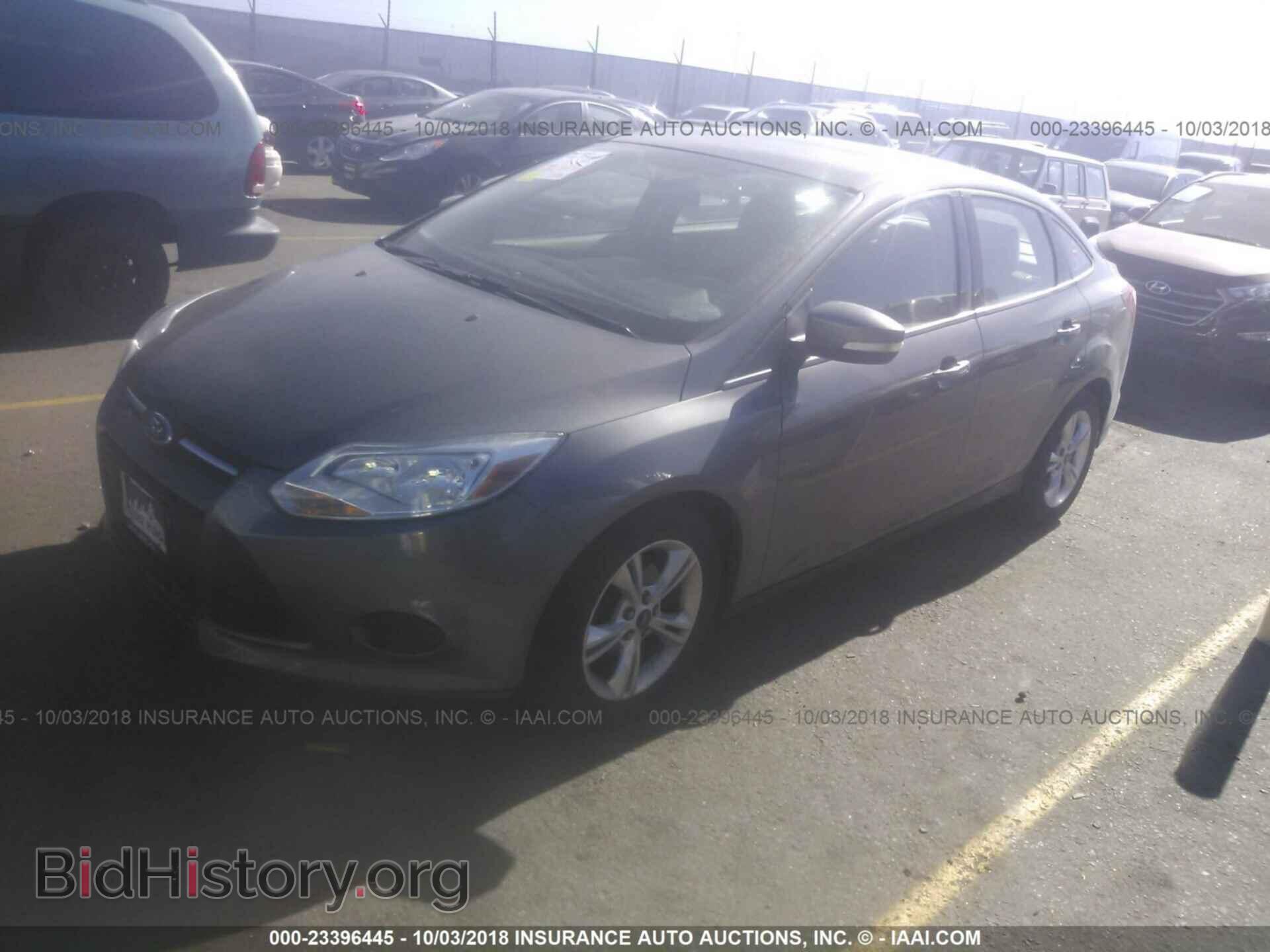 2013 Ford Focus - VIN: 1FADP3F22DL112137 - Photo 2