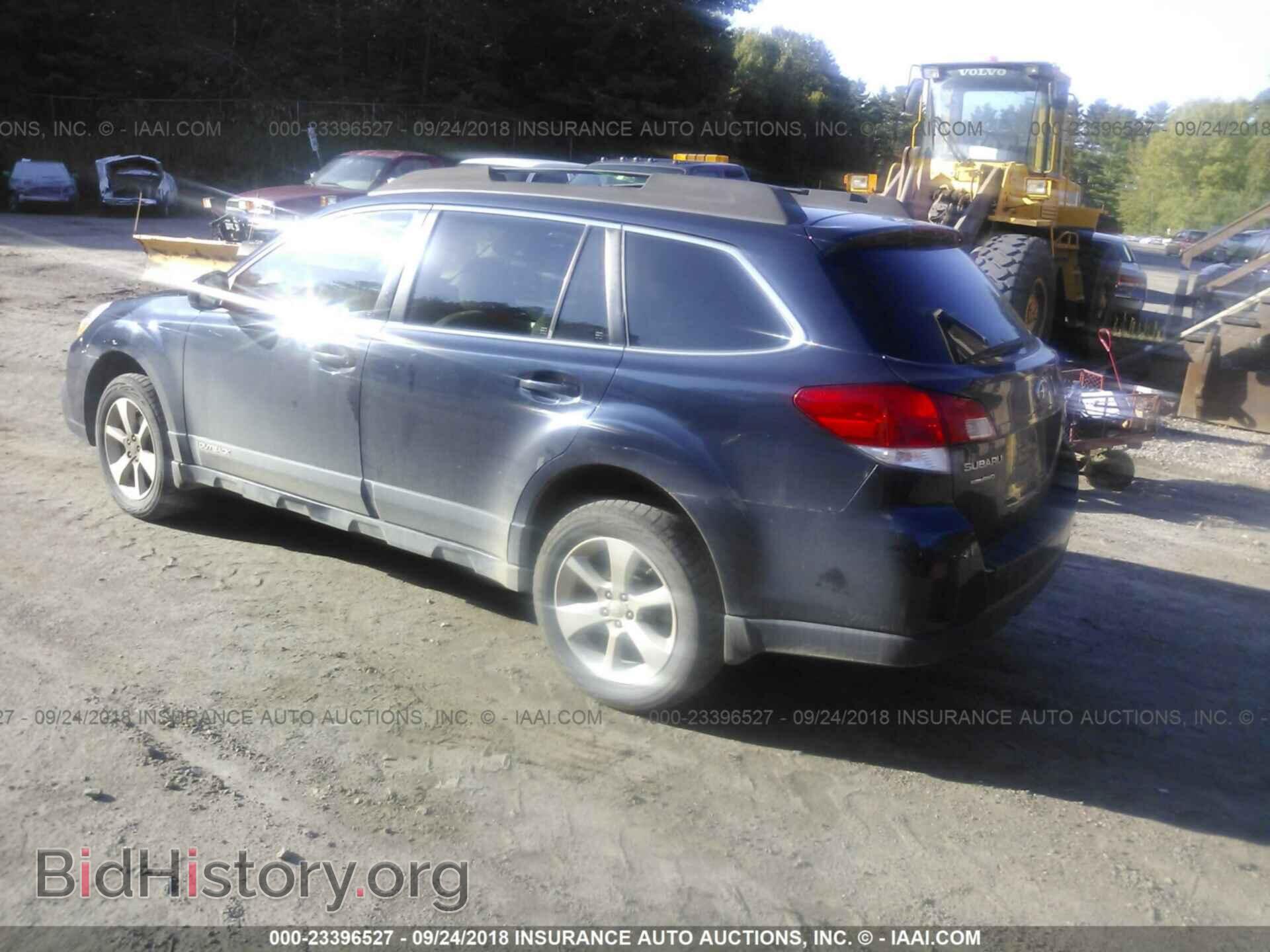 2013 Subaru Outback - VIN: 4S4BRBCC3D3231037 - Photo 3