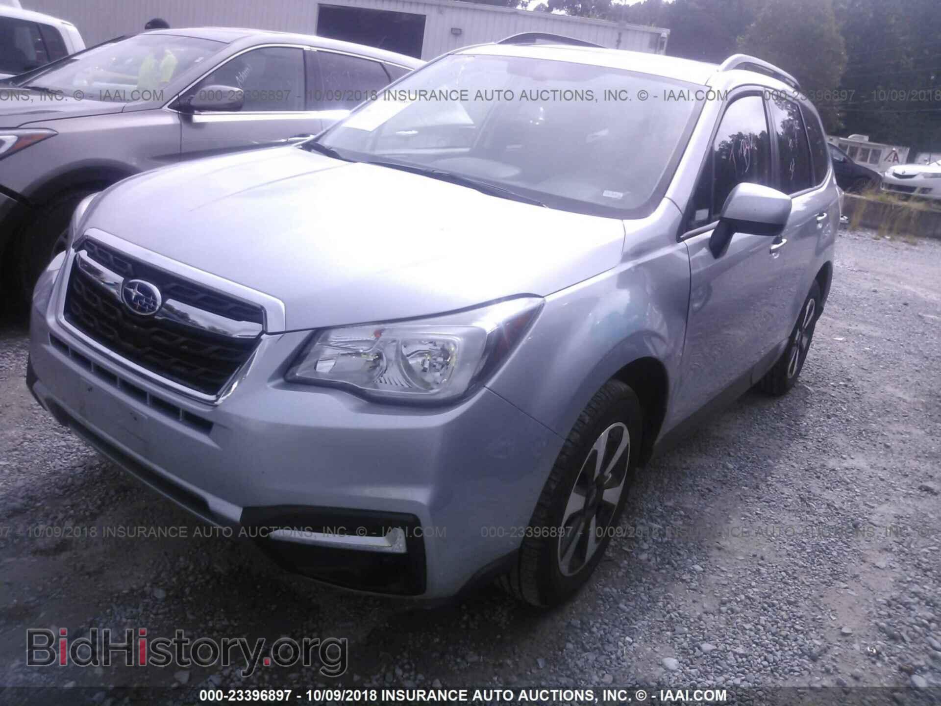 2017 Subaru Forester - VIN: JF2SJAEC7HH596186 - Photo 2