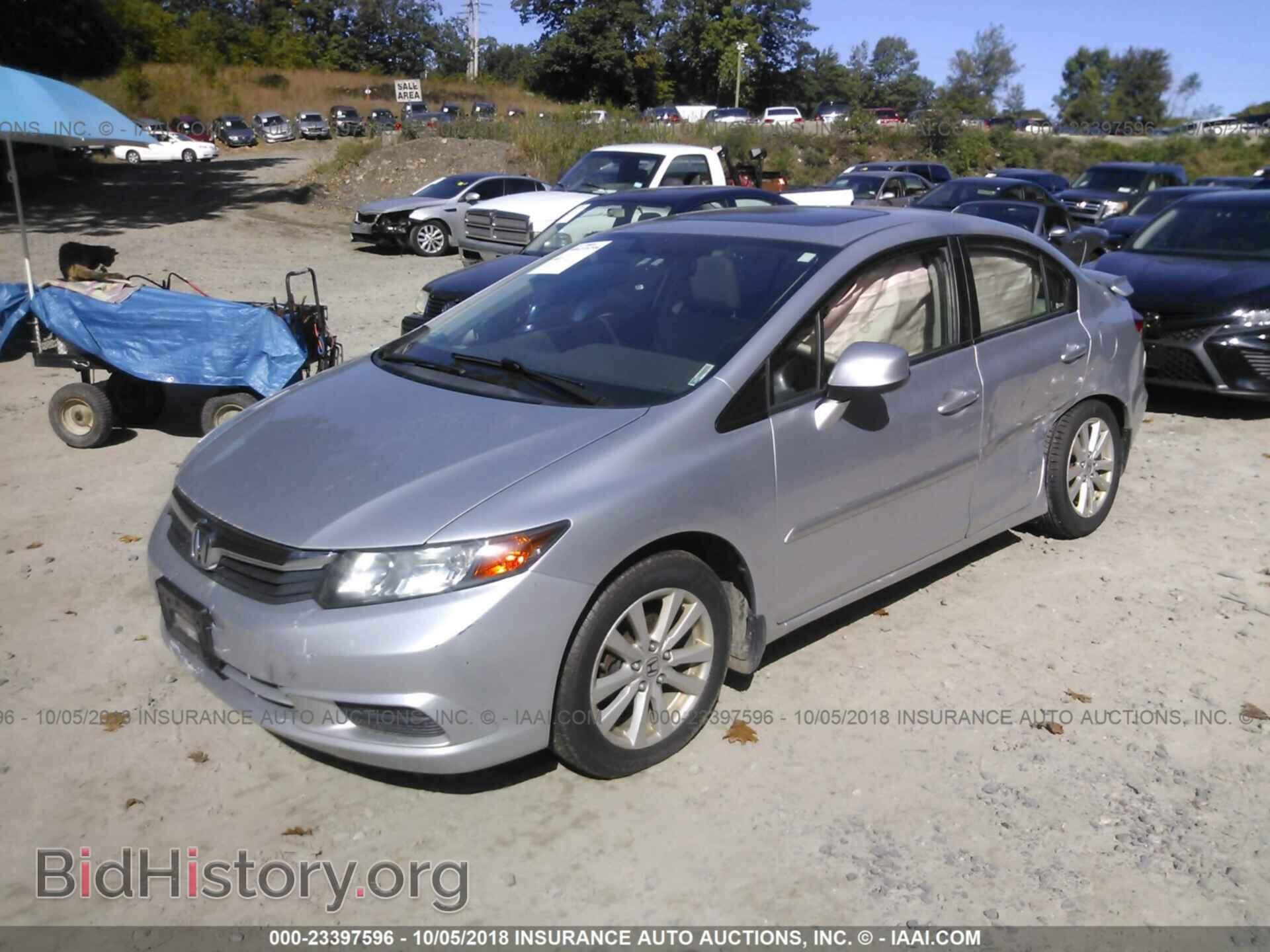 2012 Honda Civic - VIN: 2HGFB2F99CH526182 - Фото 2