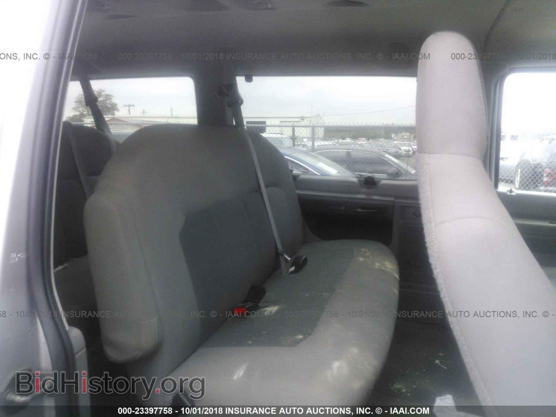 2014 Ford Econoline - VIN: 1FBSS3BL0EDA85793 - Photo 8