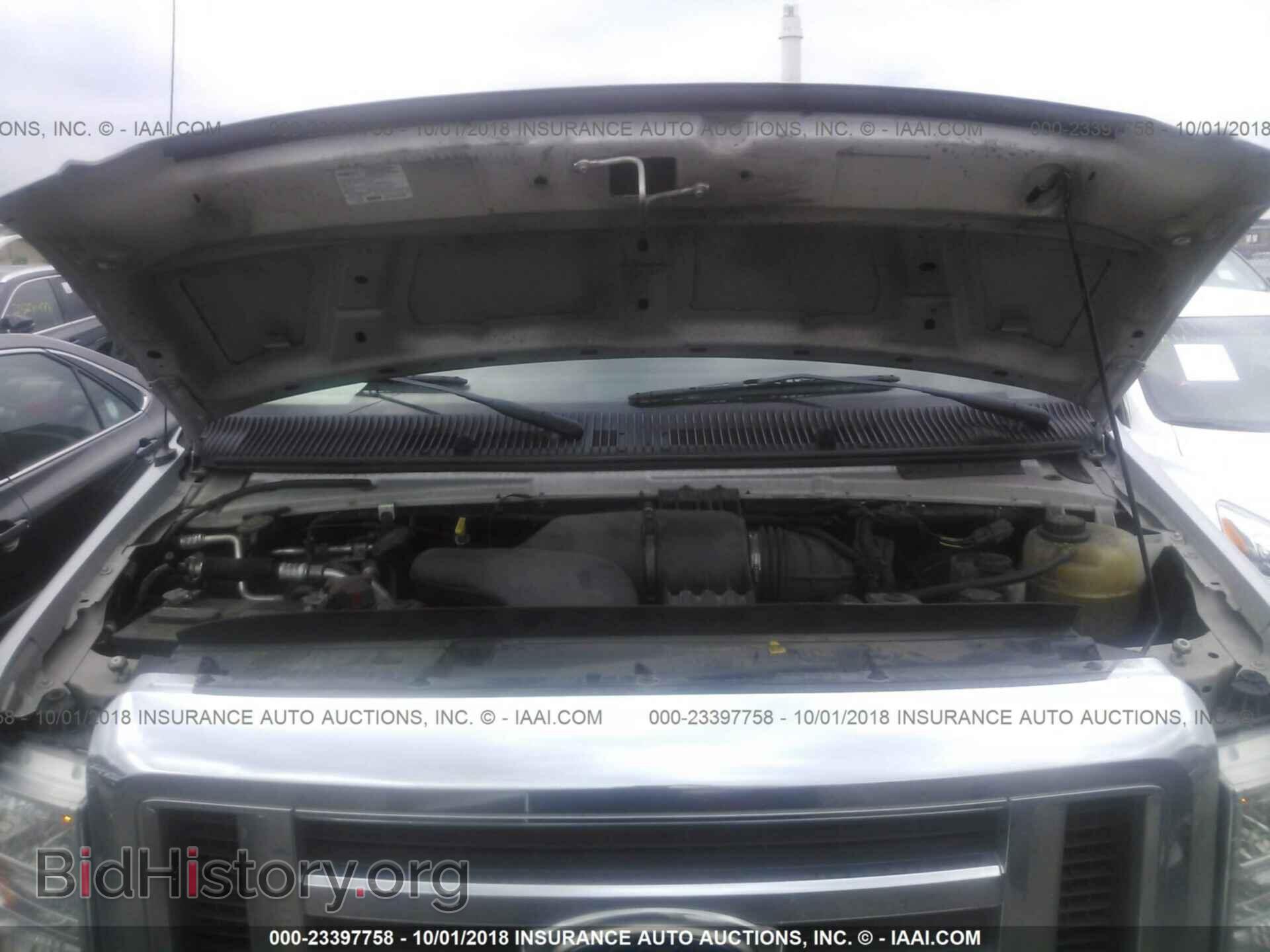 2014 Ford Econoline - VIN: 1FBSS3BL0EDA85793 - Photo 10