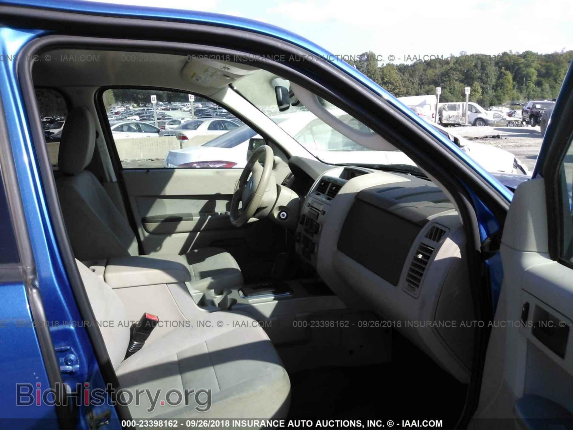 2012 Ford Escape - VIN: 1FMCU0DG1CKC19451 - Photo 5