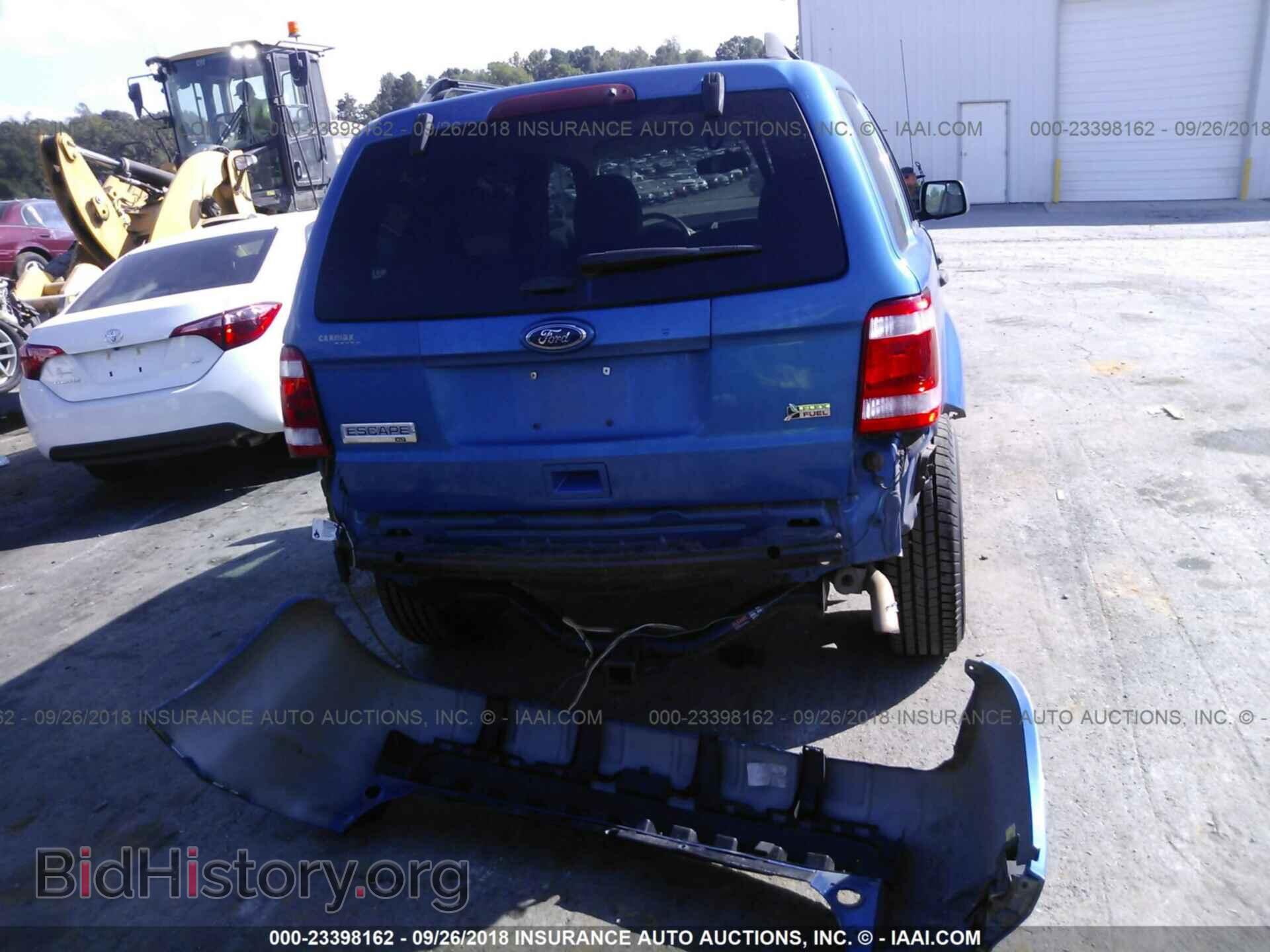 2012 Ford Escape - VIN: 1FMCU0DG1CKC19451 - Photo 6