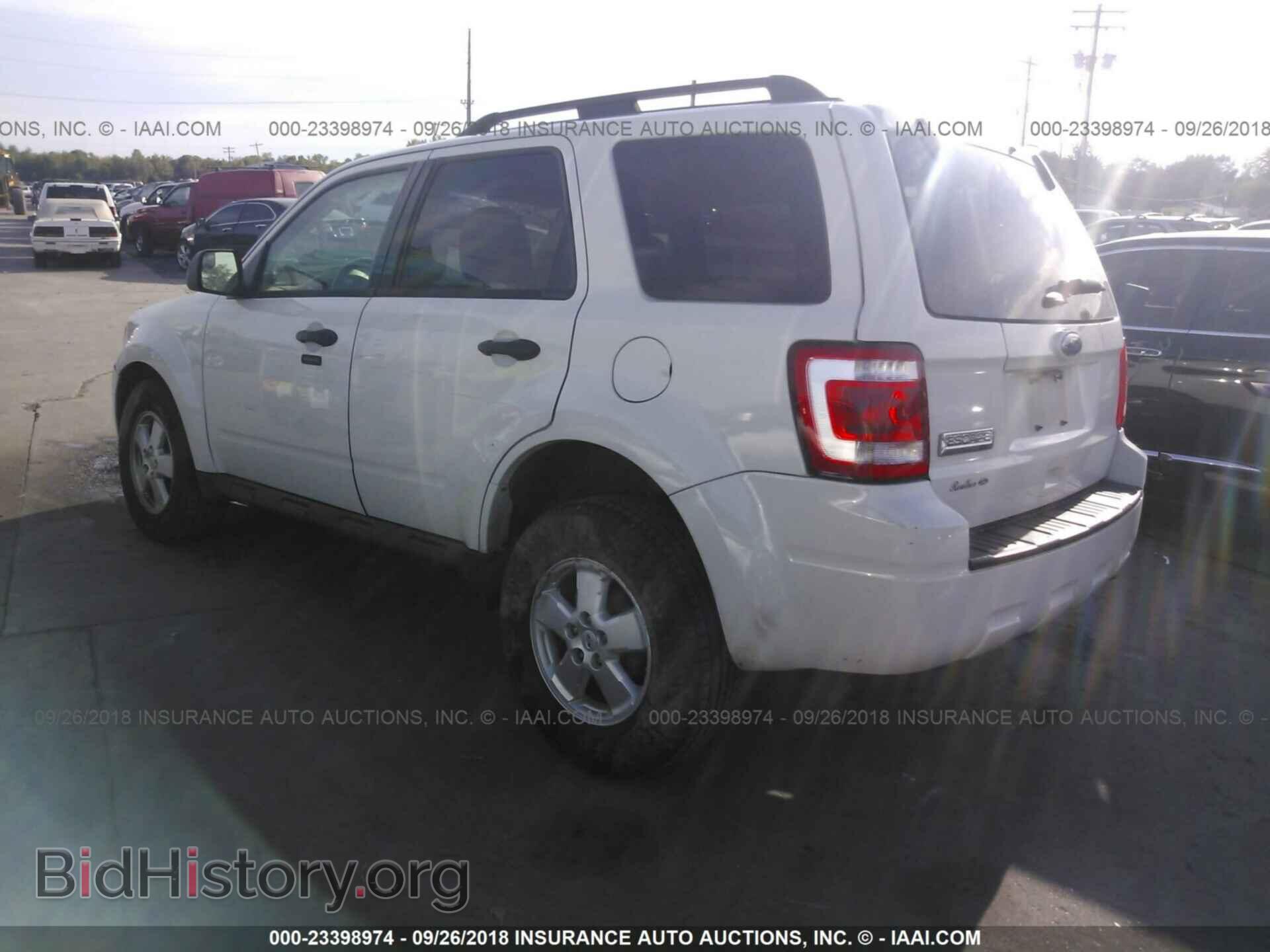 2012 Ford Escape - VIN: 1FMCU0D73CKB62475 - Photo 3