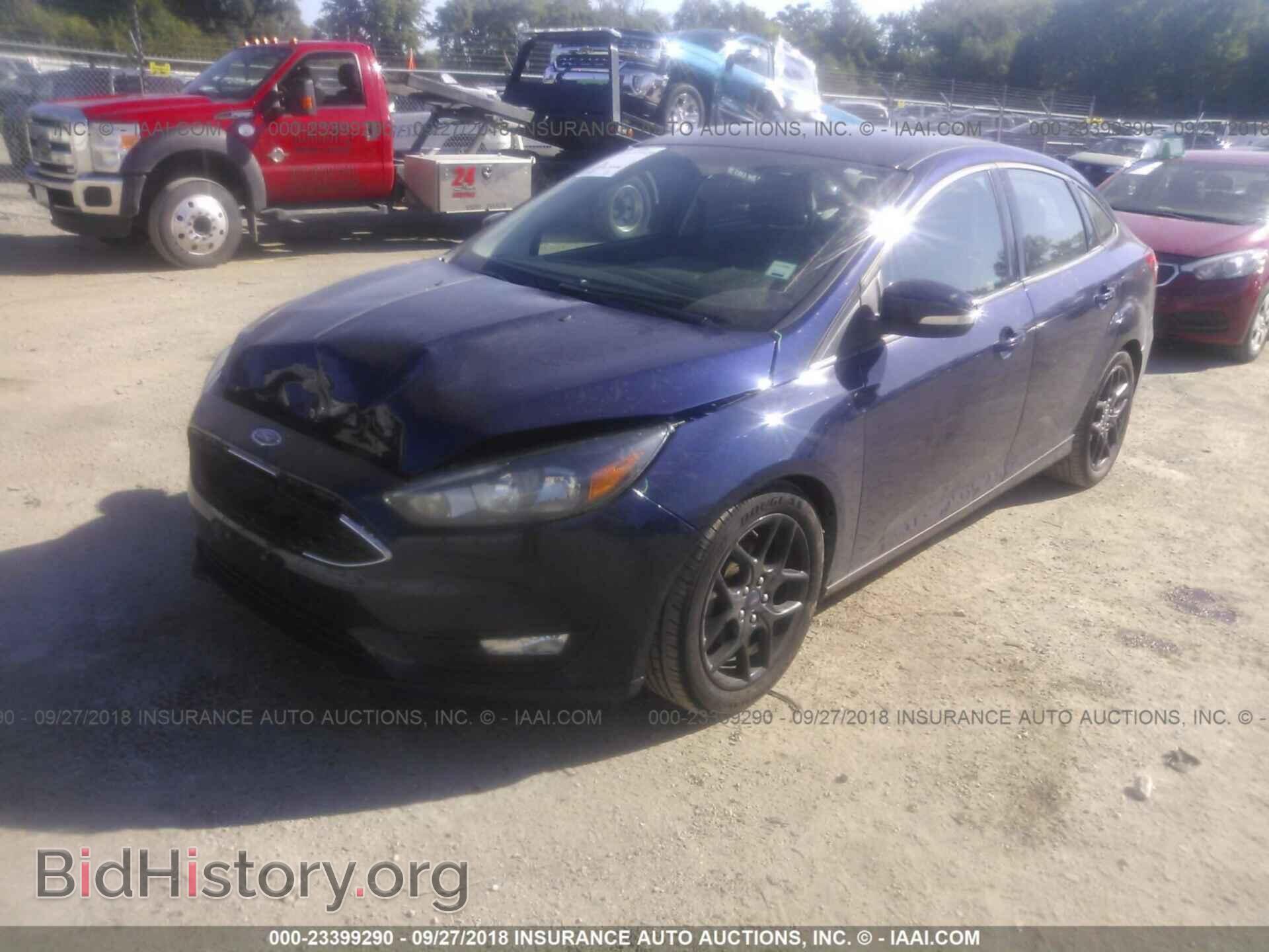 2016 Ford Focus - VIN: 1FADP3F23GL403220 - Фото 2
