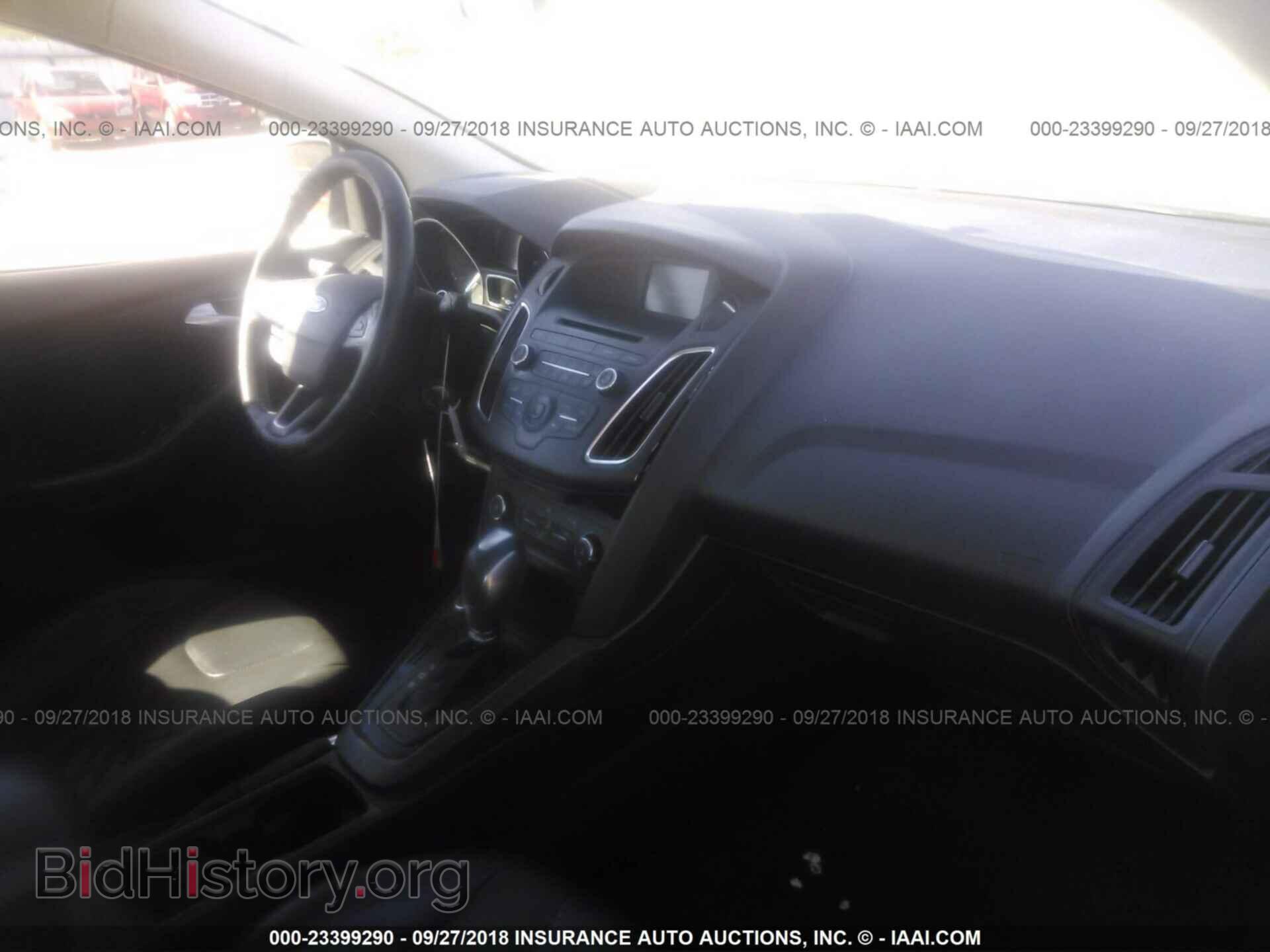 2016 Ford Focus - VIN: 1FADP3F23GL403220 - Фото 5