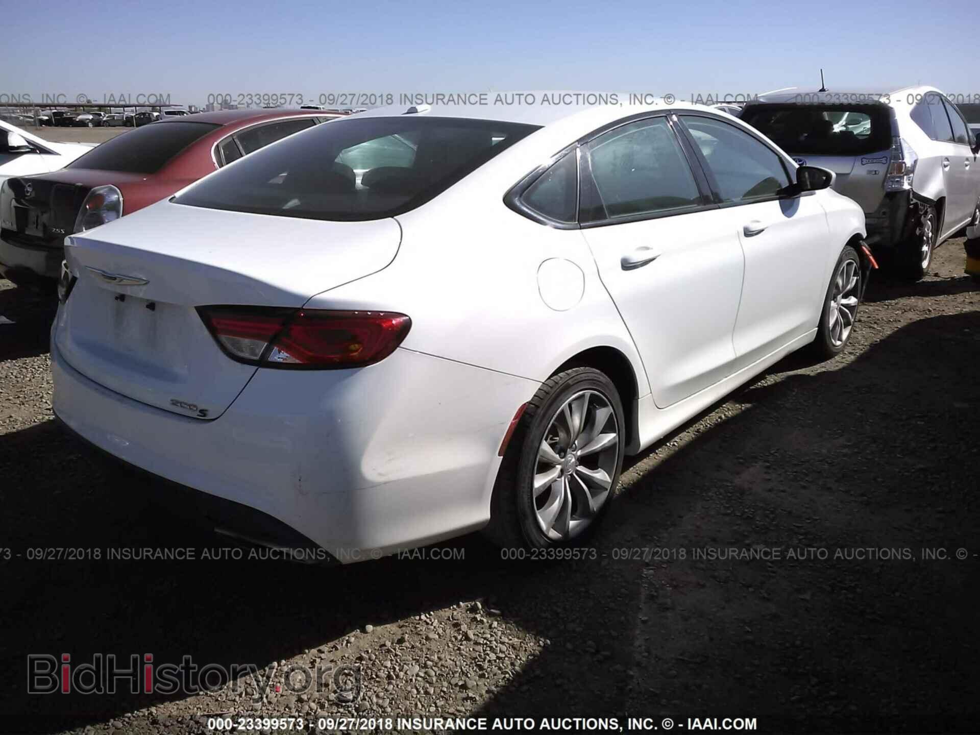 2015 Chrysler 200 - VIN: 1C3CCCBB9FN650577 - Photo 4