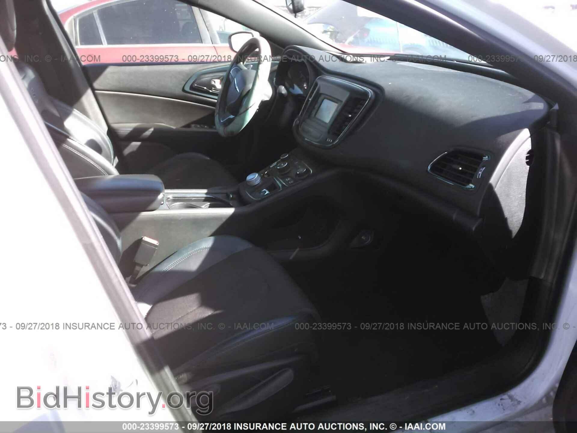 2015 Chrysler 200 - VIN: 1C3CCCBB9FN650577 - Photo 5