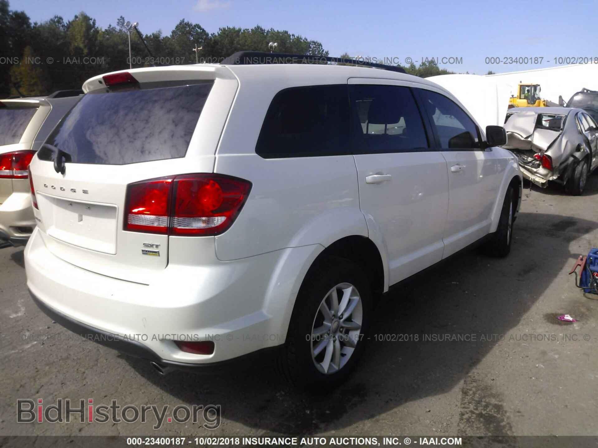 2015 Dodge Journey - VIN: 3C4PDCBG5FT755073 - Photo 4