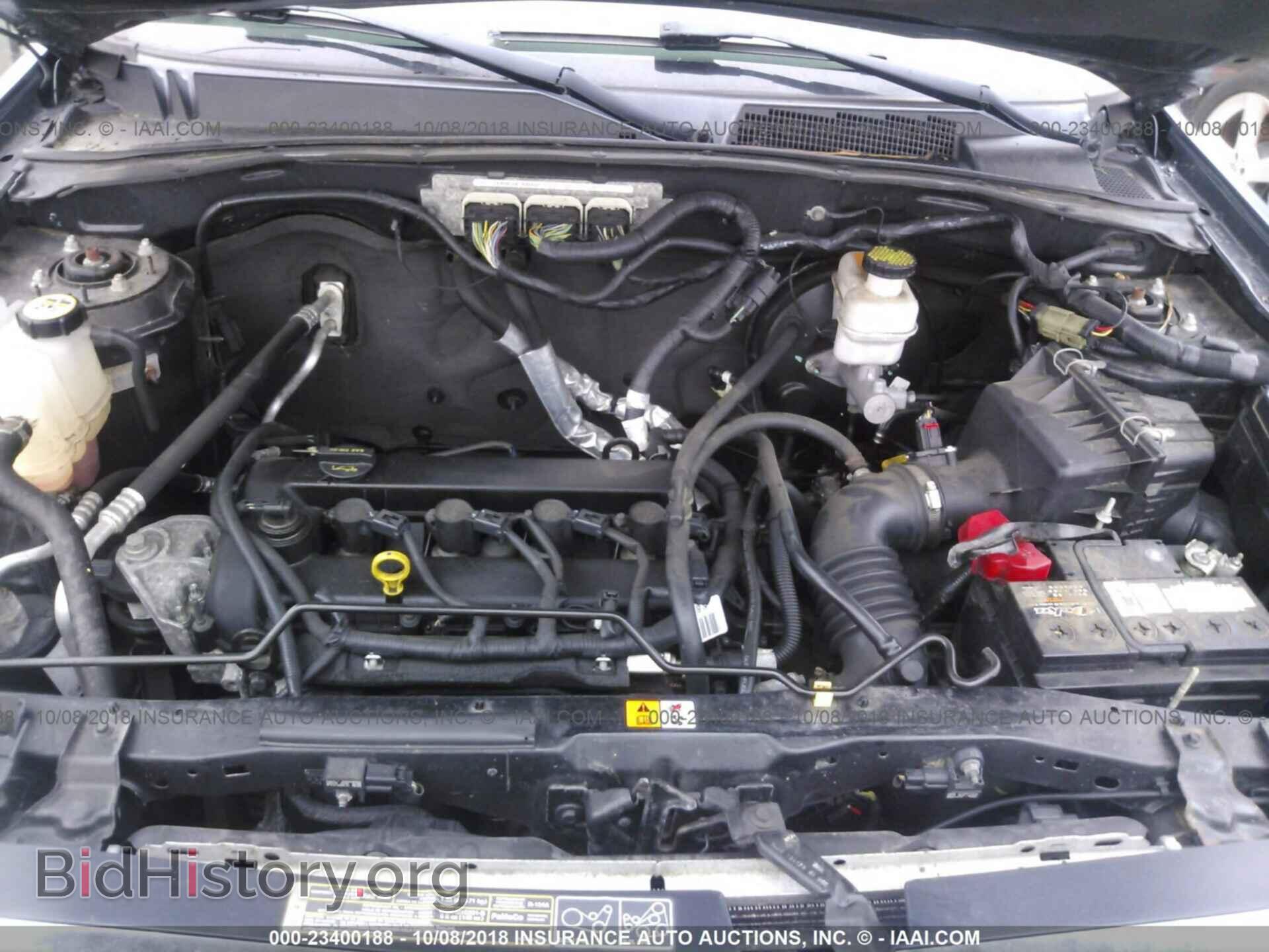 2011 Ford Escape - VIN: 1FMCU9D79BKC11245 - Photo 10