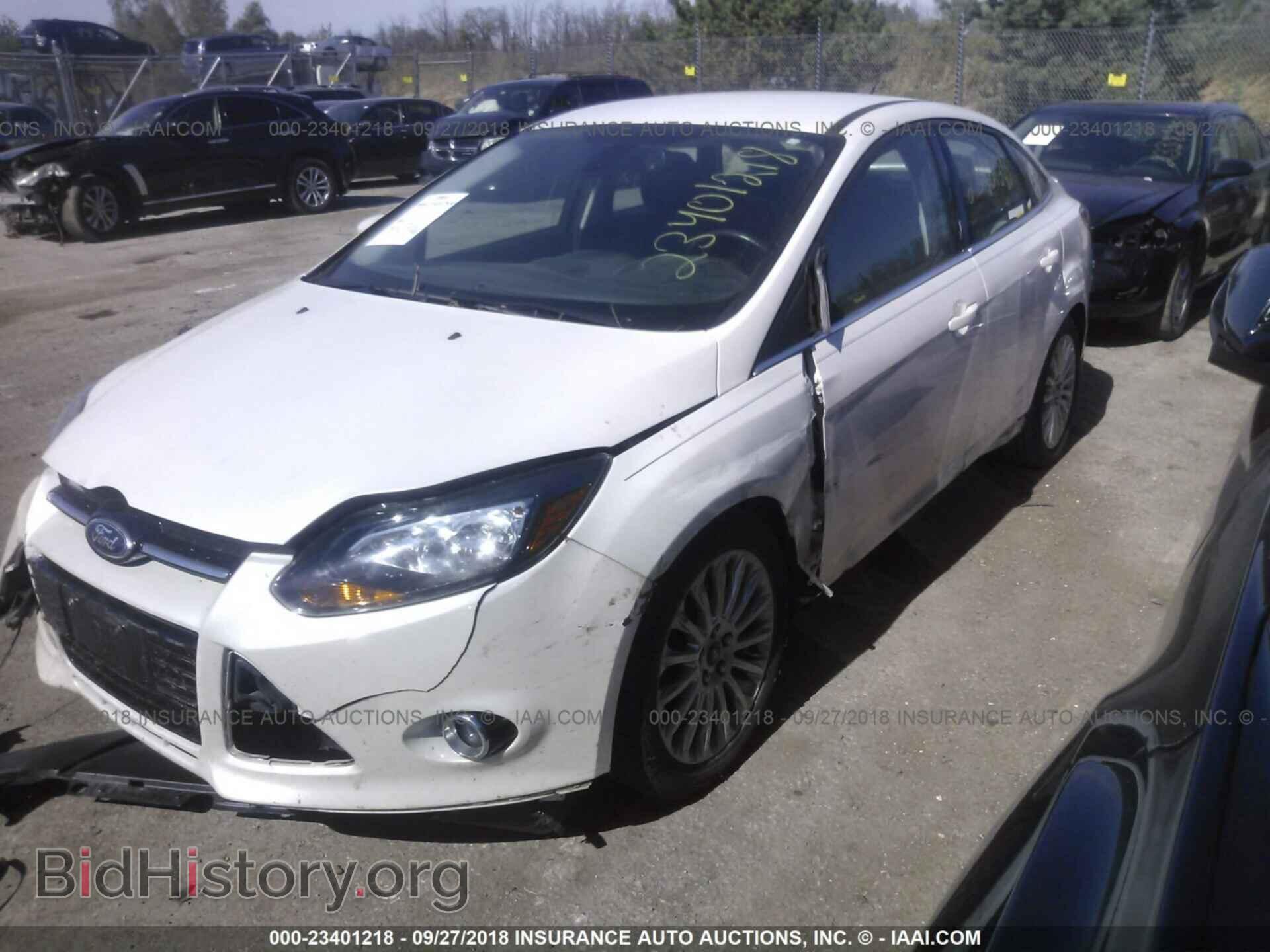 2012 Ford Focus - VIN: 1FAHP3J26CL480232 - Photo 2