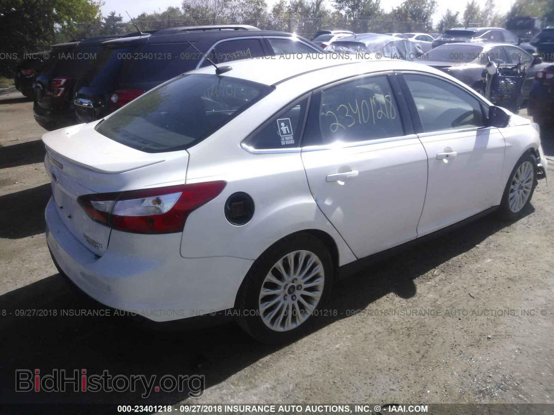 2012 Ford Focus - VIN: 1FAHP3J26CL480232 - Photo 4