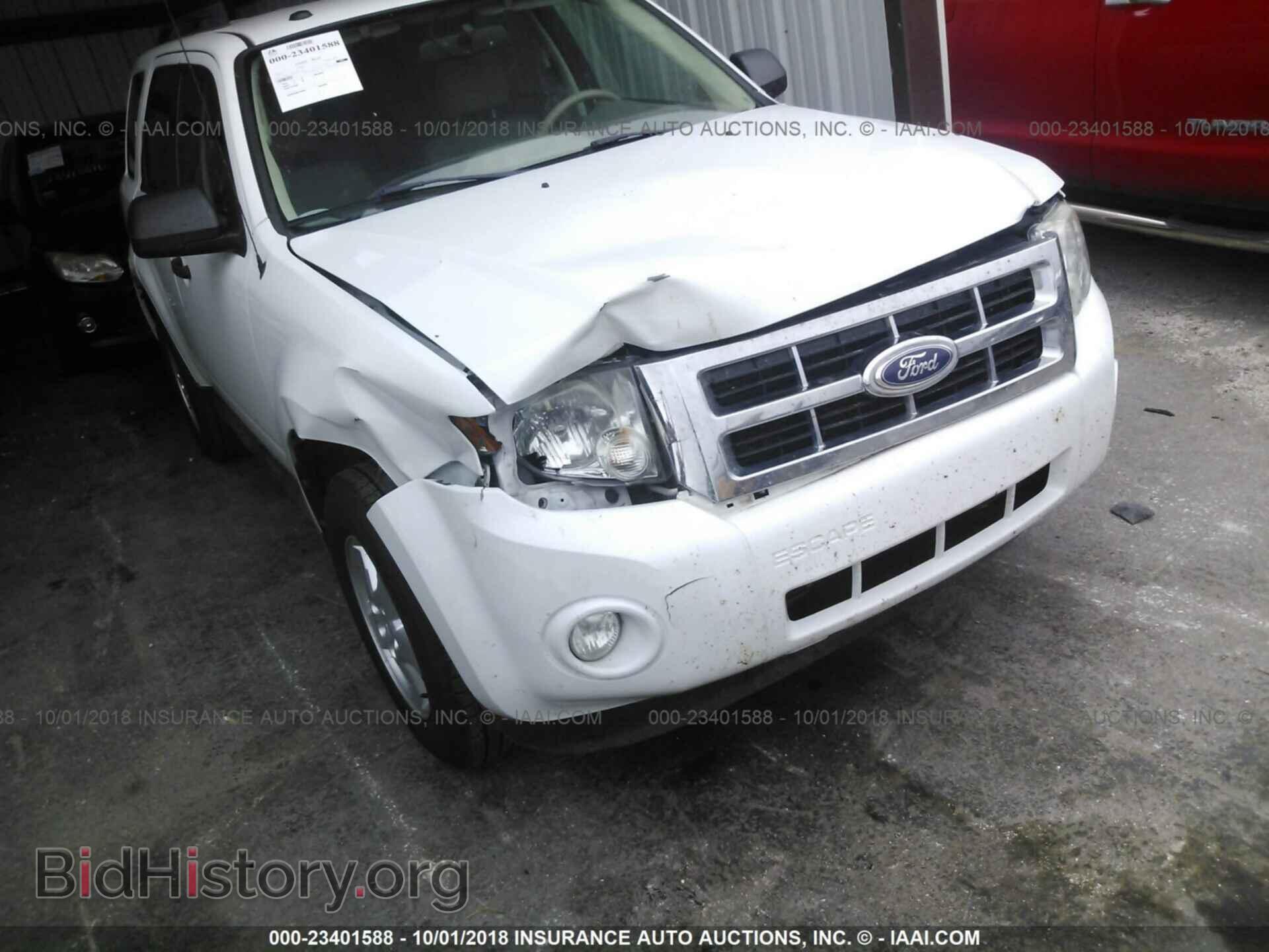 2011 Ford Escape - VIN: 1FMCU0D76BKB36581 - Photo 6