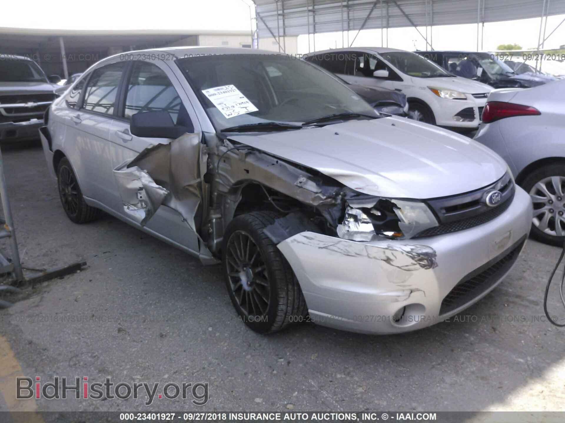 Photo 1FAHP3GN1BW107789 - Ford Focus 2011