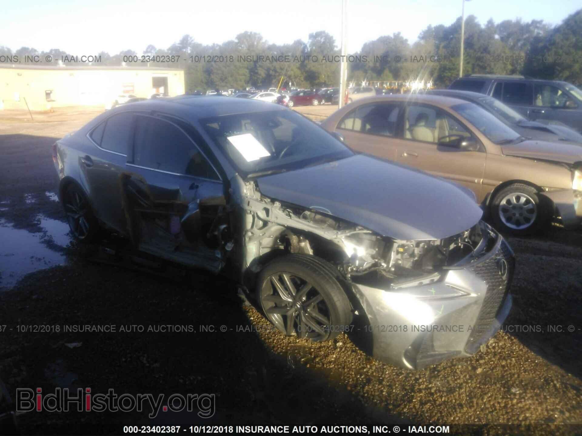 Photo JTHBA1D27H5045599 - Lexus Is 2017