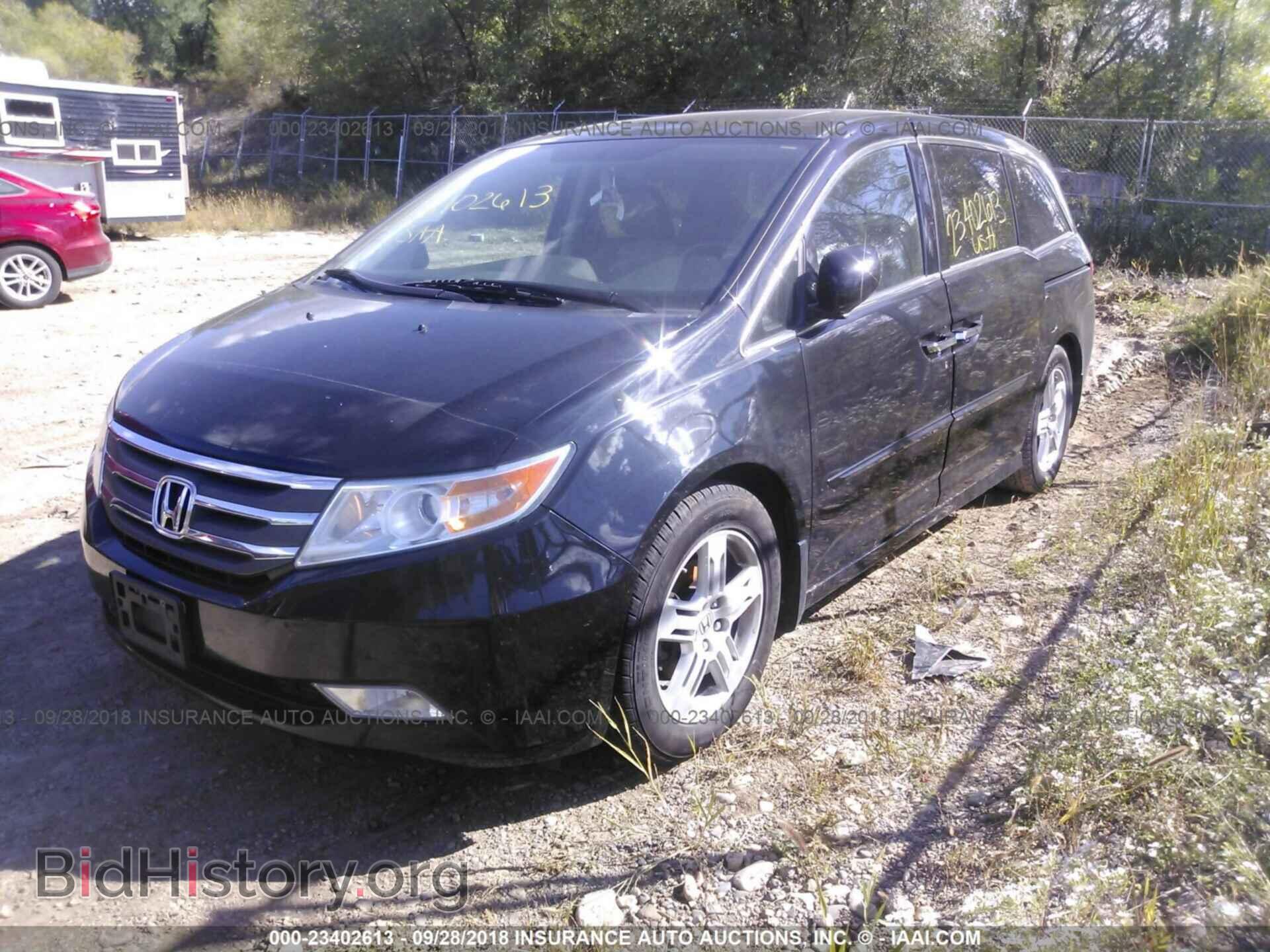 2013 Honda Odyssey - VIN: 5FNRL5H93DB044676 - Фото 2