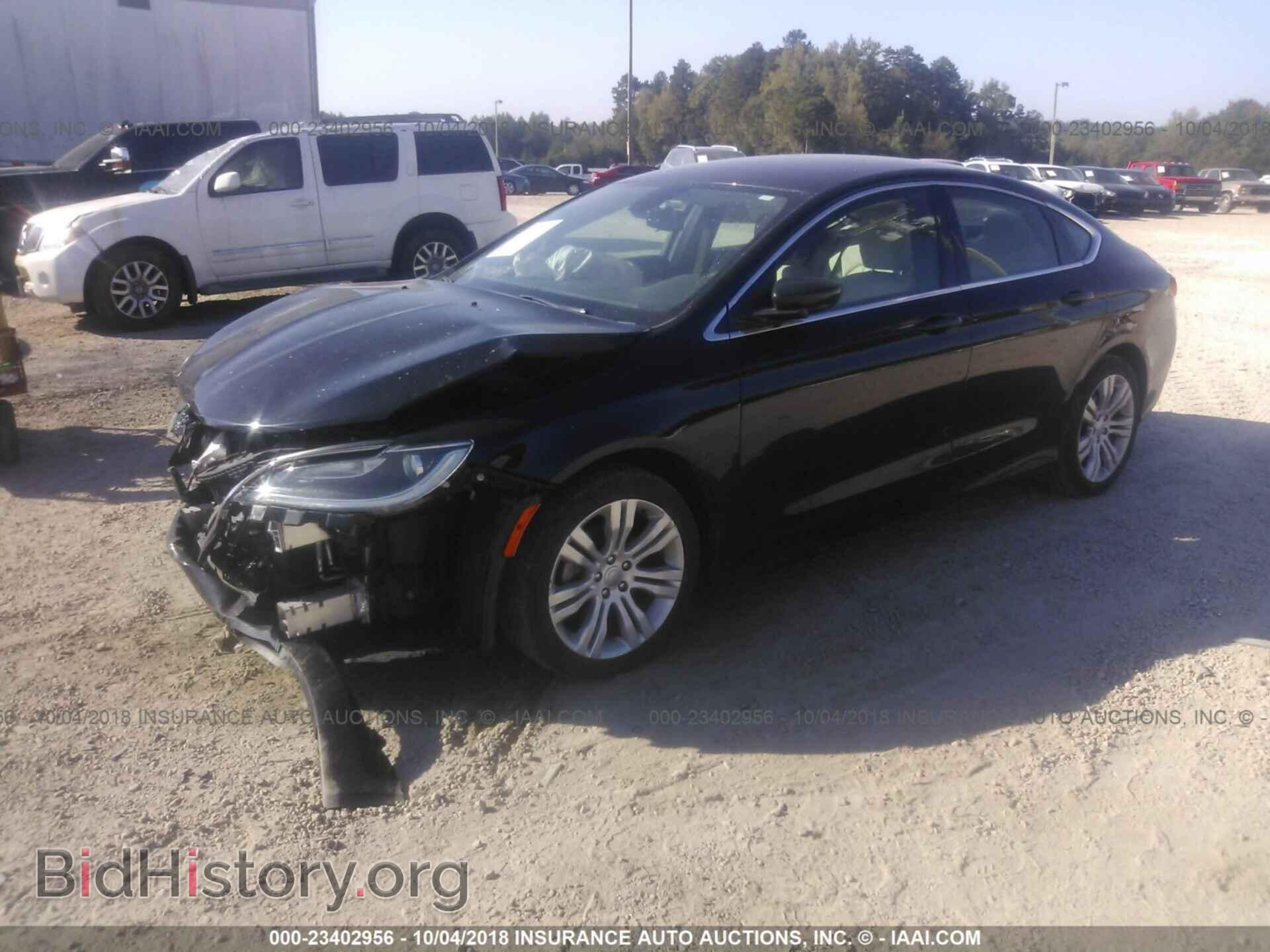 2016 Chrysler 200 - VIN: 1C3CCCAB7GN172596 - Photo 2
