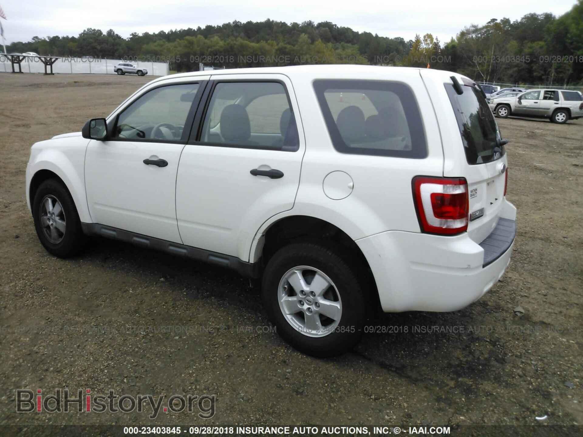 2012 Ford Escape - VIN: 1FMCU0C70CKB87805 - Photo 3