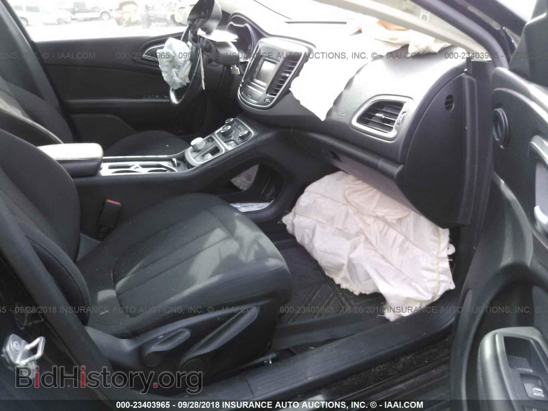 2016 Chrysler 200 - VIN: 1C3CCCAB1GN159553 - Фото 5