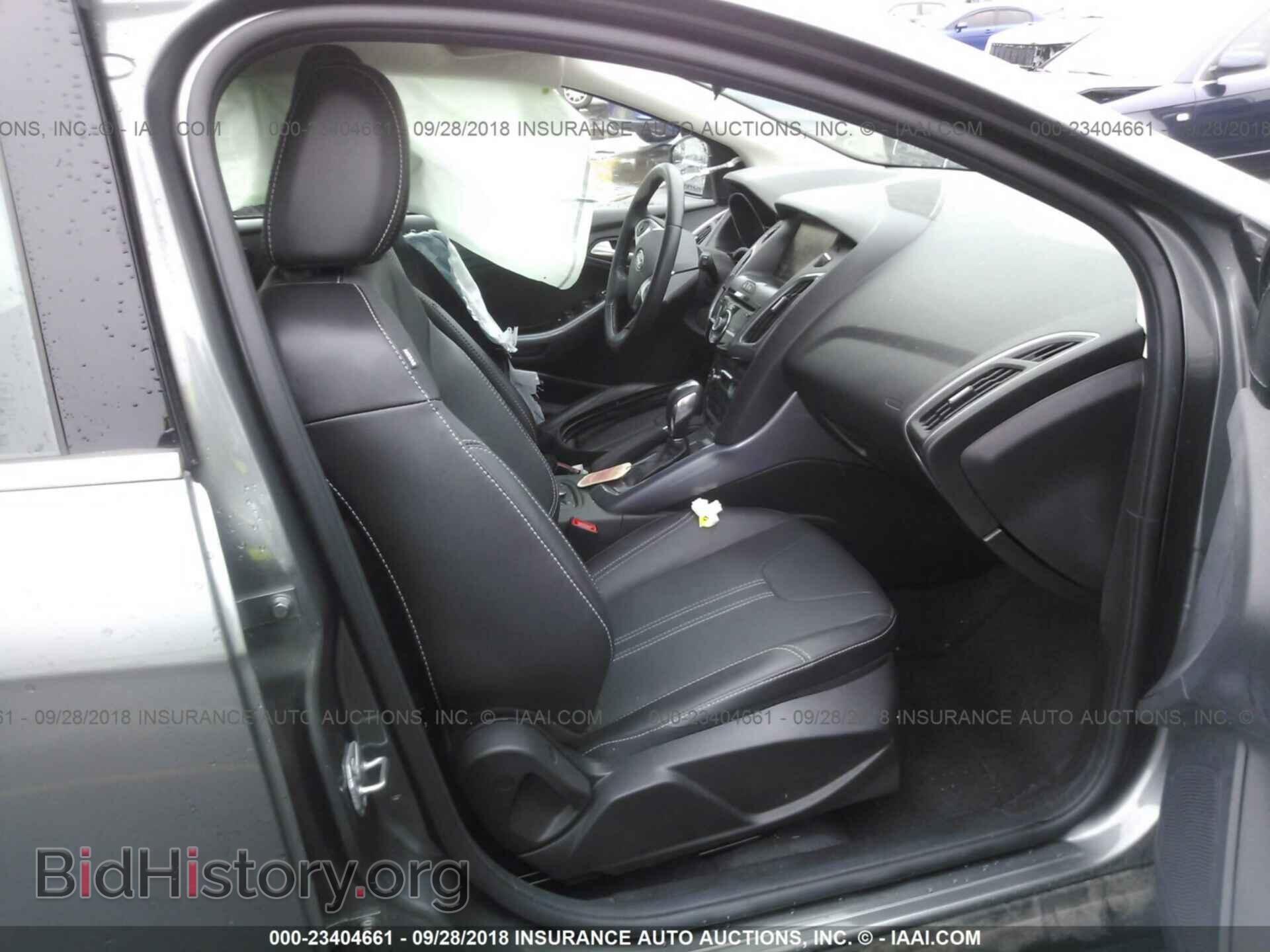 2014 Ford Focus - VIN: 1FADP3N27EL329332 - Photo 5
