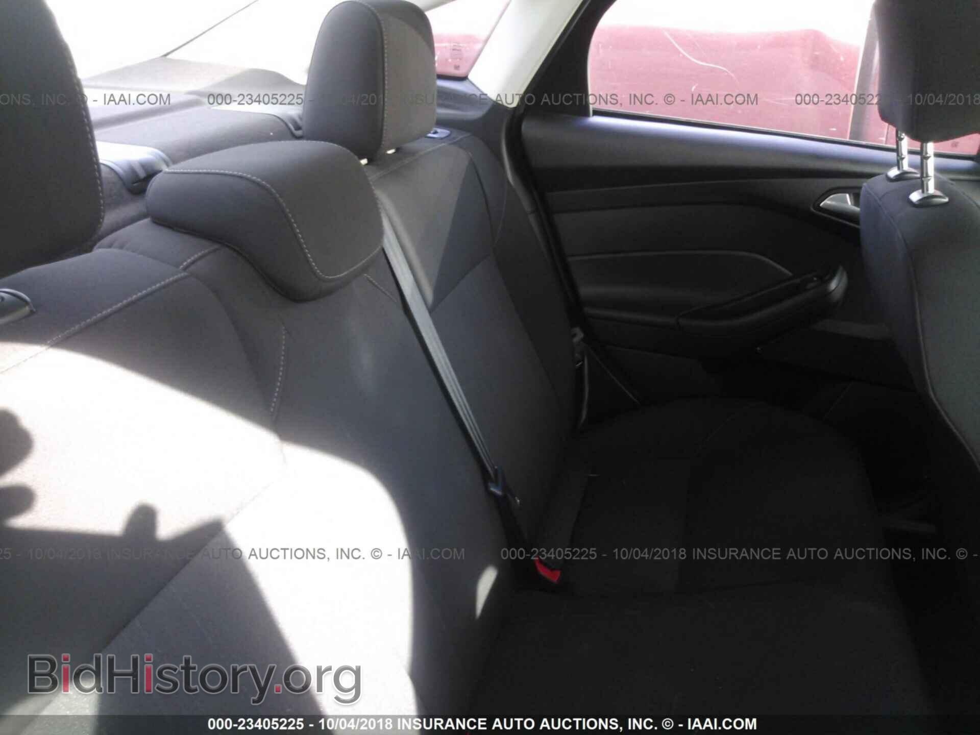2016 Ford Focus - VIN: 1FADP3F26GL379964 - Photo 8