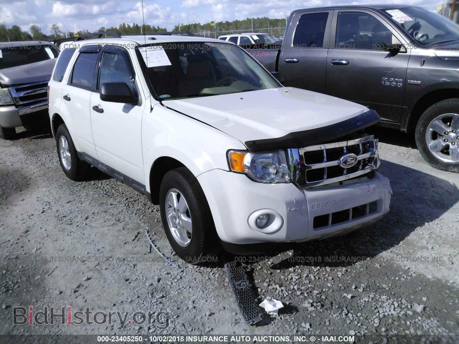 Photo 1FMCU0D77CKA62637 - Ford Escape 2012