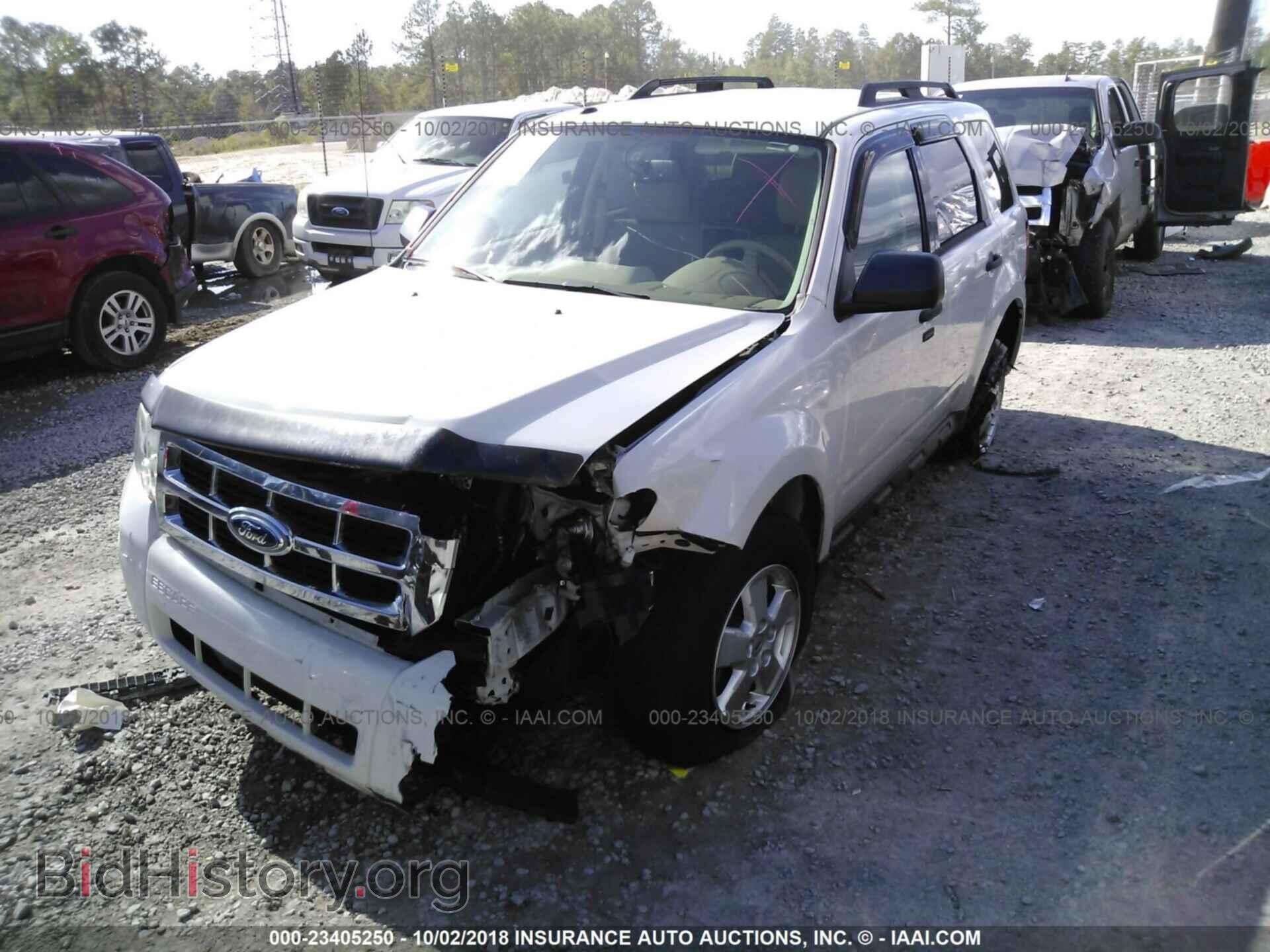 2012 Ford Escape - VIN: 1FMCU0D77CKA62637 - Фото 2