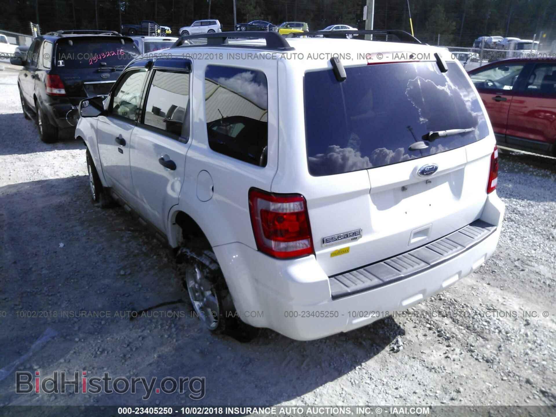 2012 Ford Escape - VIN: 1FMCU0D77CKA62637 - Фото 3