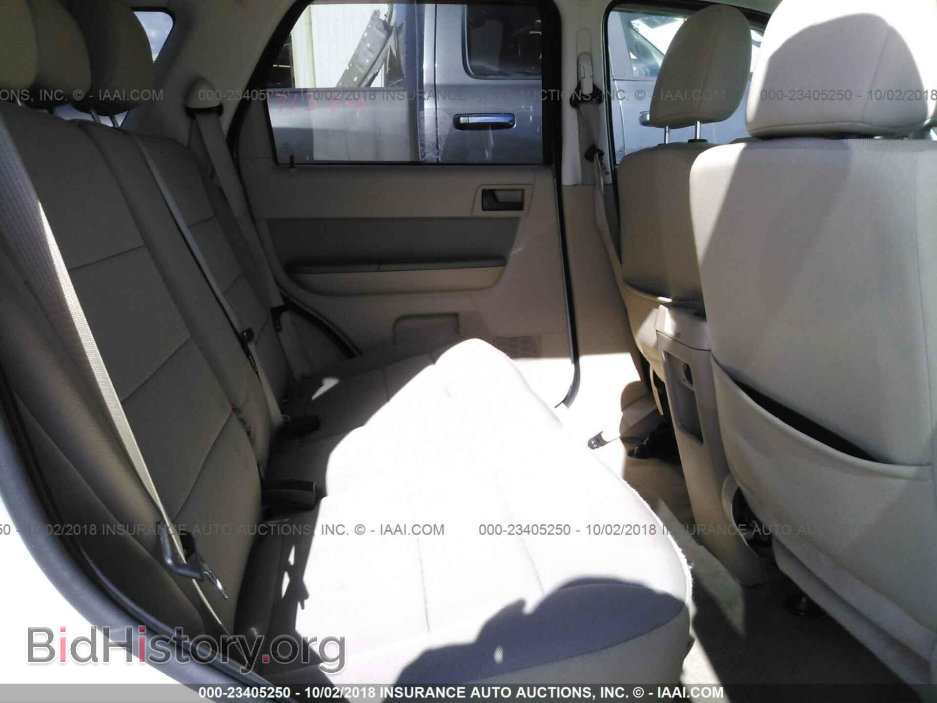 2012 Ford Escape - VIN: 1FMCU0D77CKA62637 - Фото 8