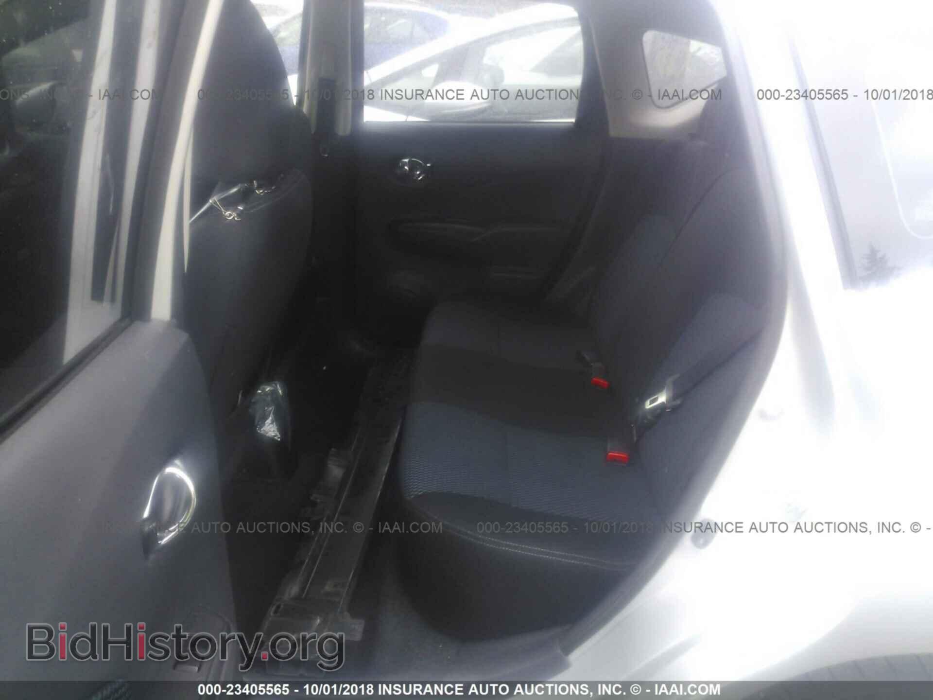 2015 Nissan Versa note - VIN: 3N1CE2CP8FL418310 - Photo 8