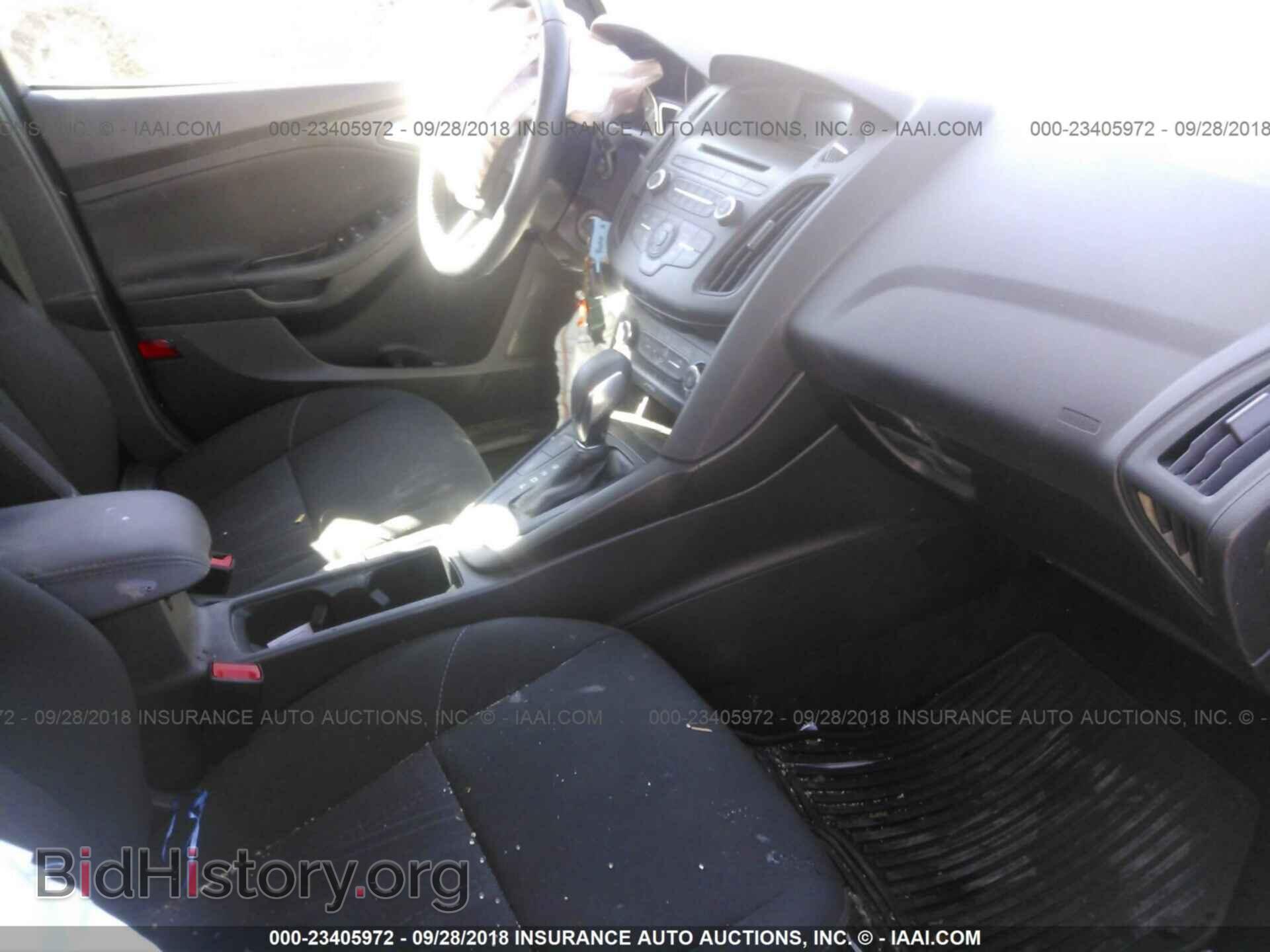 2017 Ford Focus - VIN: 1FADP3F21HL299702 - Photo 5