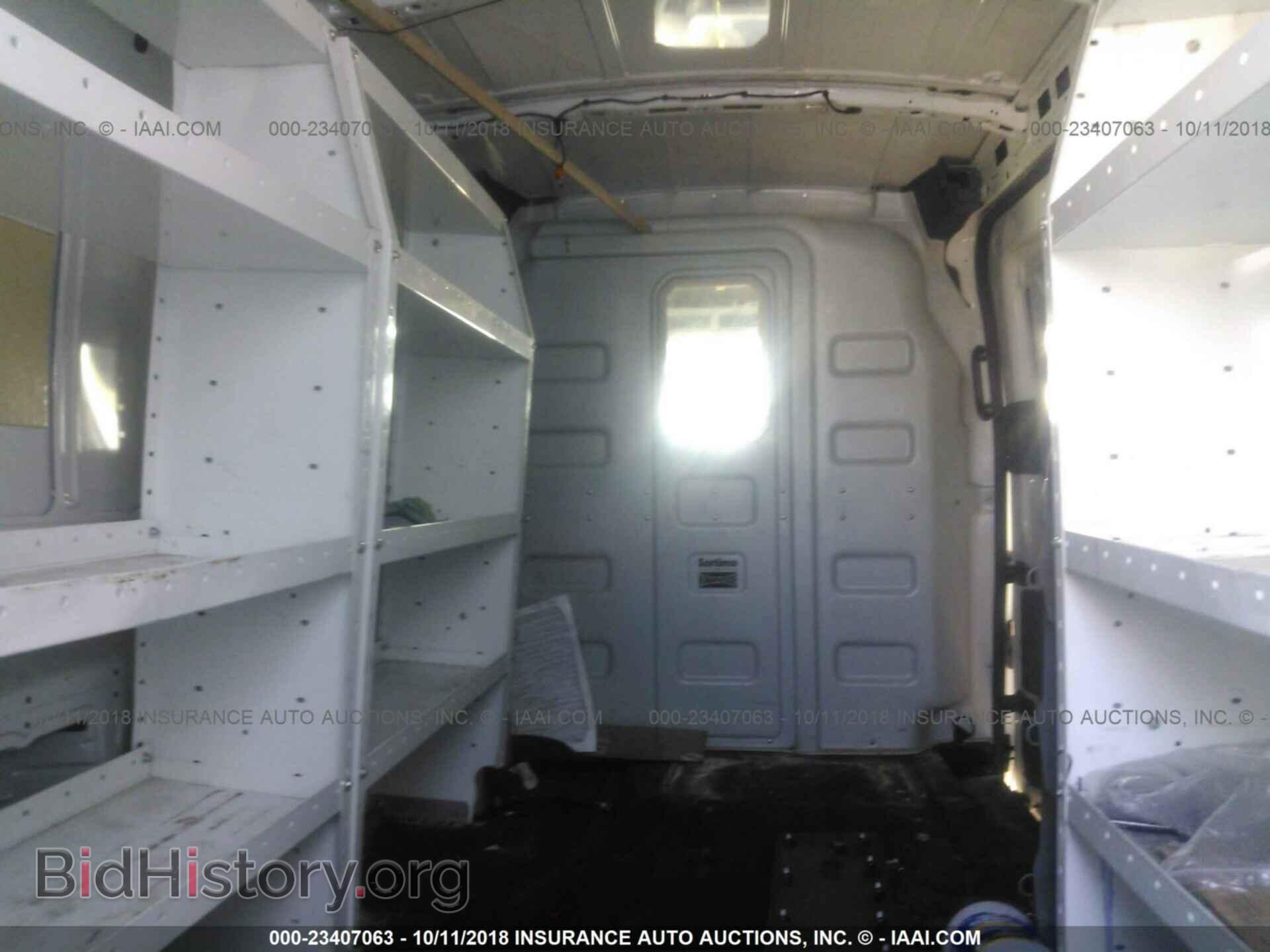 2015 Ford Transit - VIN: 1FTNR2CG9FKA27159 - Фото 8